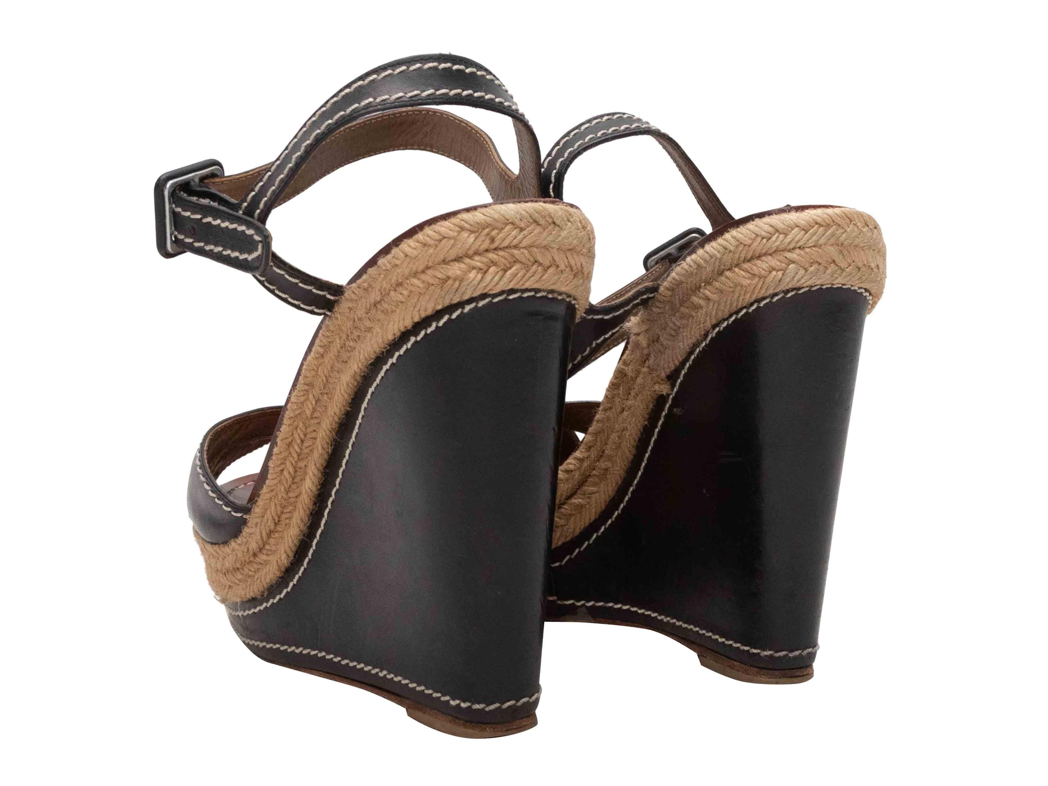 Christian Louboutin nero in pelle con zeppa e sandali taglia 40 In condizioni buone in vendita a New York, NY