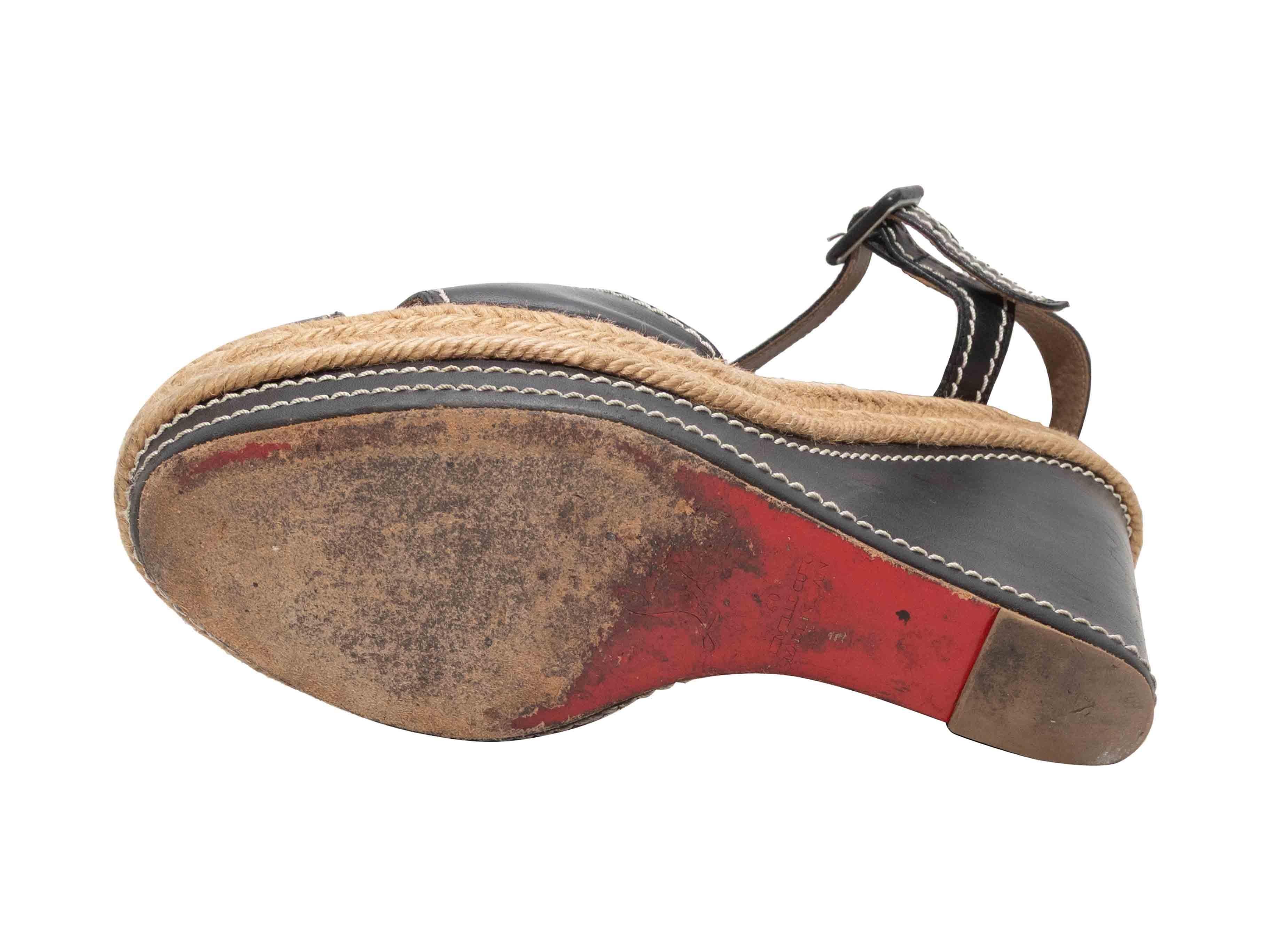 Donna Christian Louboutin nero in pelle con zeppa e sandali taglia 40 in vendita