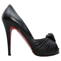 Schwarz Christian Louboutin Gerüschte Peep-Toe Pumps Größe 37