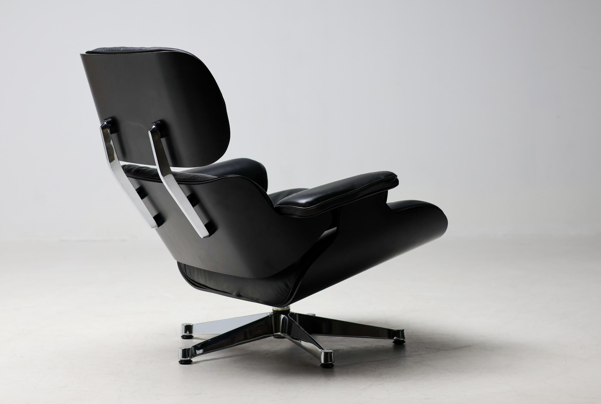 Silla Eames 670 Lounge Negra y Cromada de Herman Miller 1