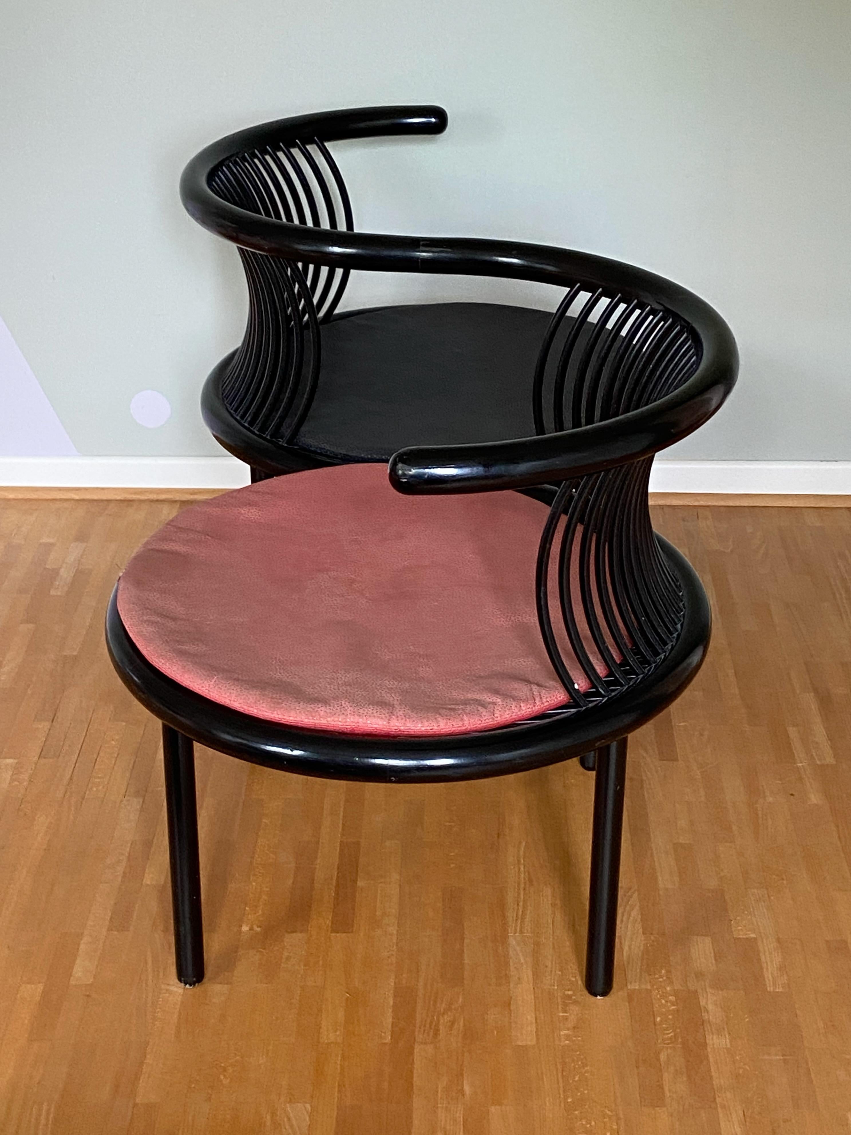 Beautiful sculpture 2-seater Design by Herbert Ohl produced by Lübke in 1980's Made in Germany. 
Nice geometric structure, prototype for a fair.
Some scratches, cushion with some spots.
Nice vintage condition.