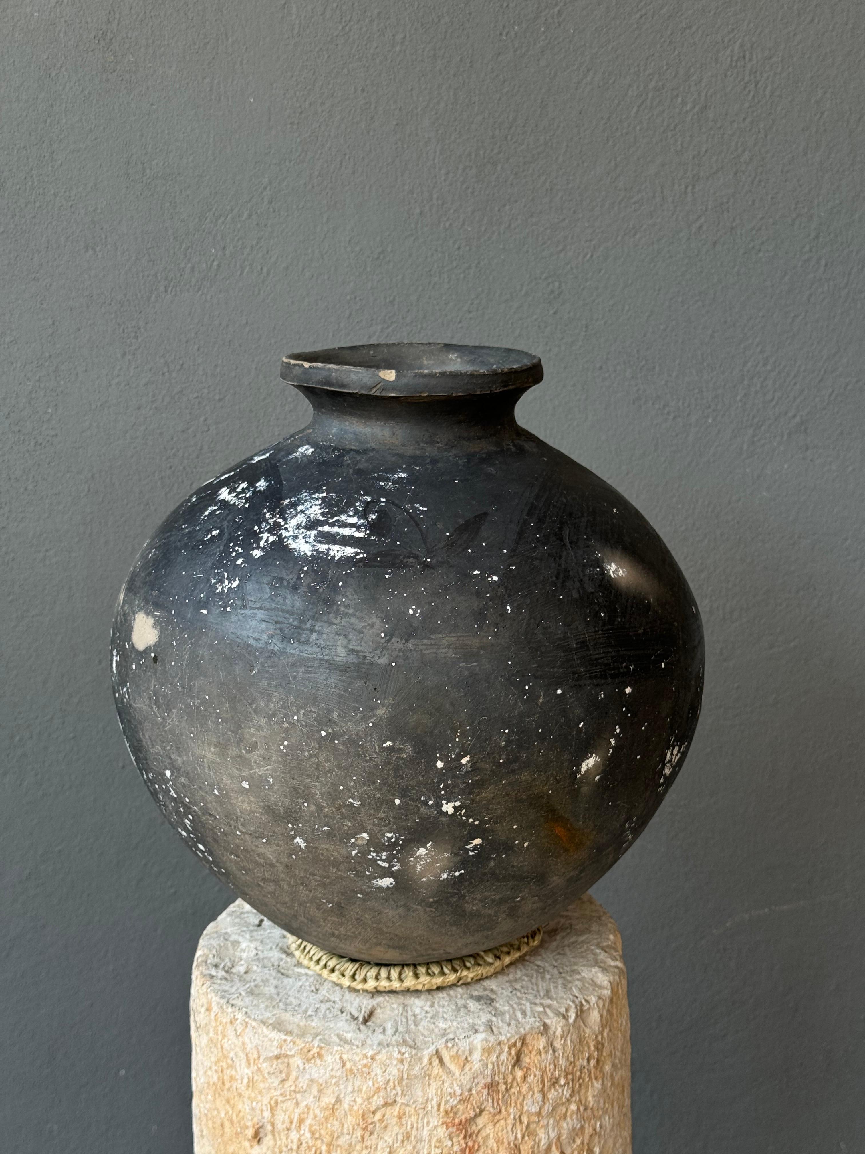 Mid-20th Century Black Clay Ceramic Mezcal Pot From Coyotepec, Oaxaca, 1950´s