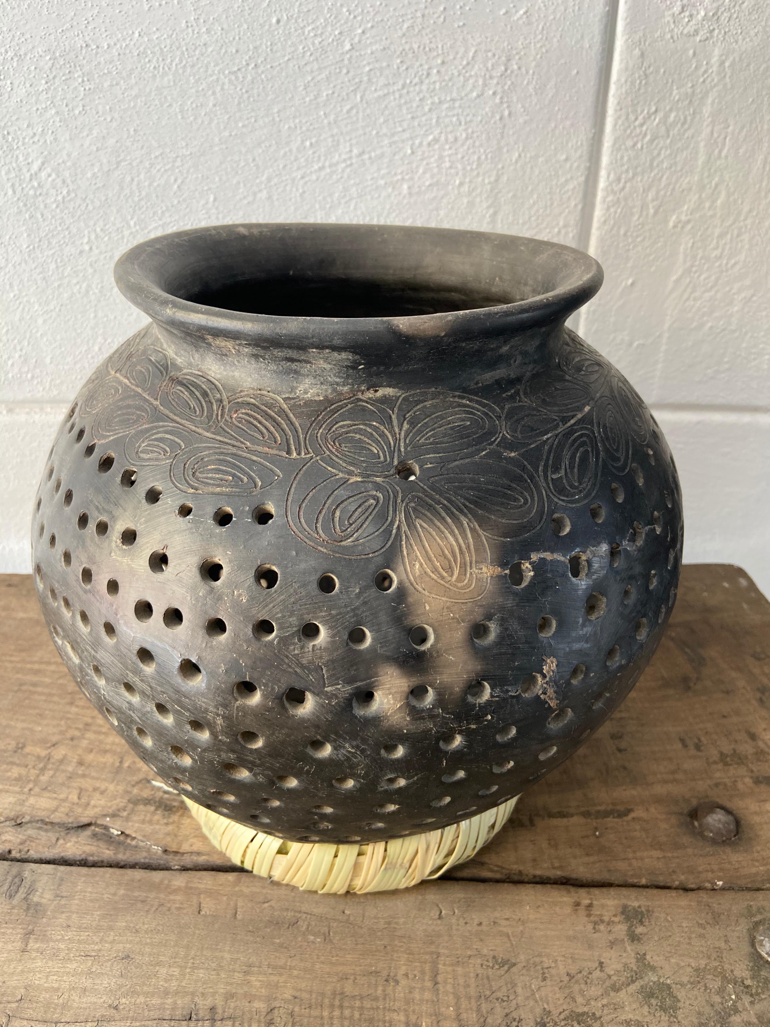 Mid-20th Century Black Clay Ceramic Pot from Oaxaca, Circa 1950's