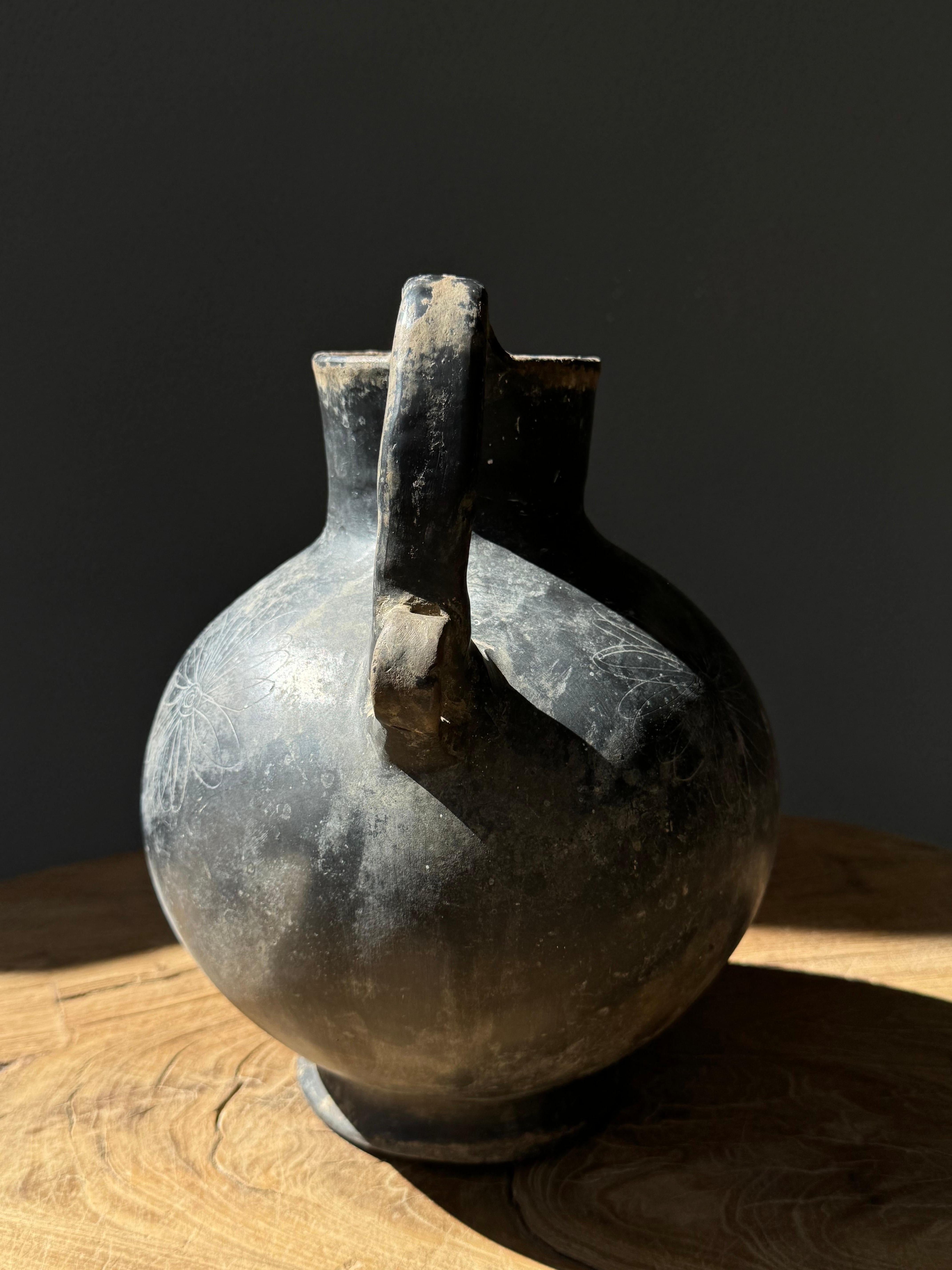 Mid-20th Century Black Clay Pitcher From Coyotepec, Oaxaca, Circa 1940´s For Sale