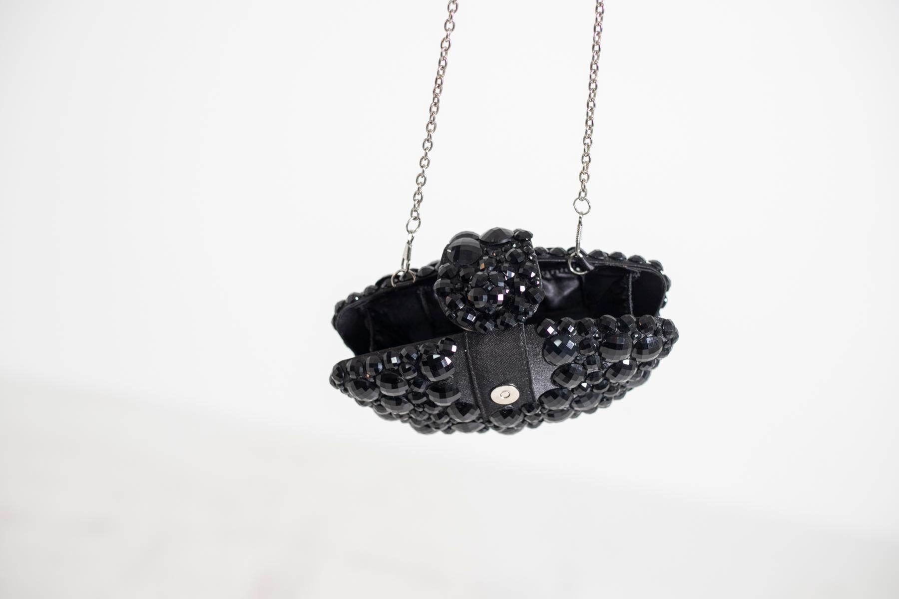 Schwarze Clip-Clutch-Tasche von Gloria Astolfo:: 1990er Jahre im Zustand „Hervorragend“ in Milano, IT