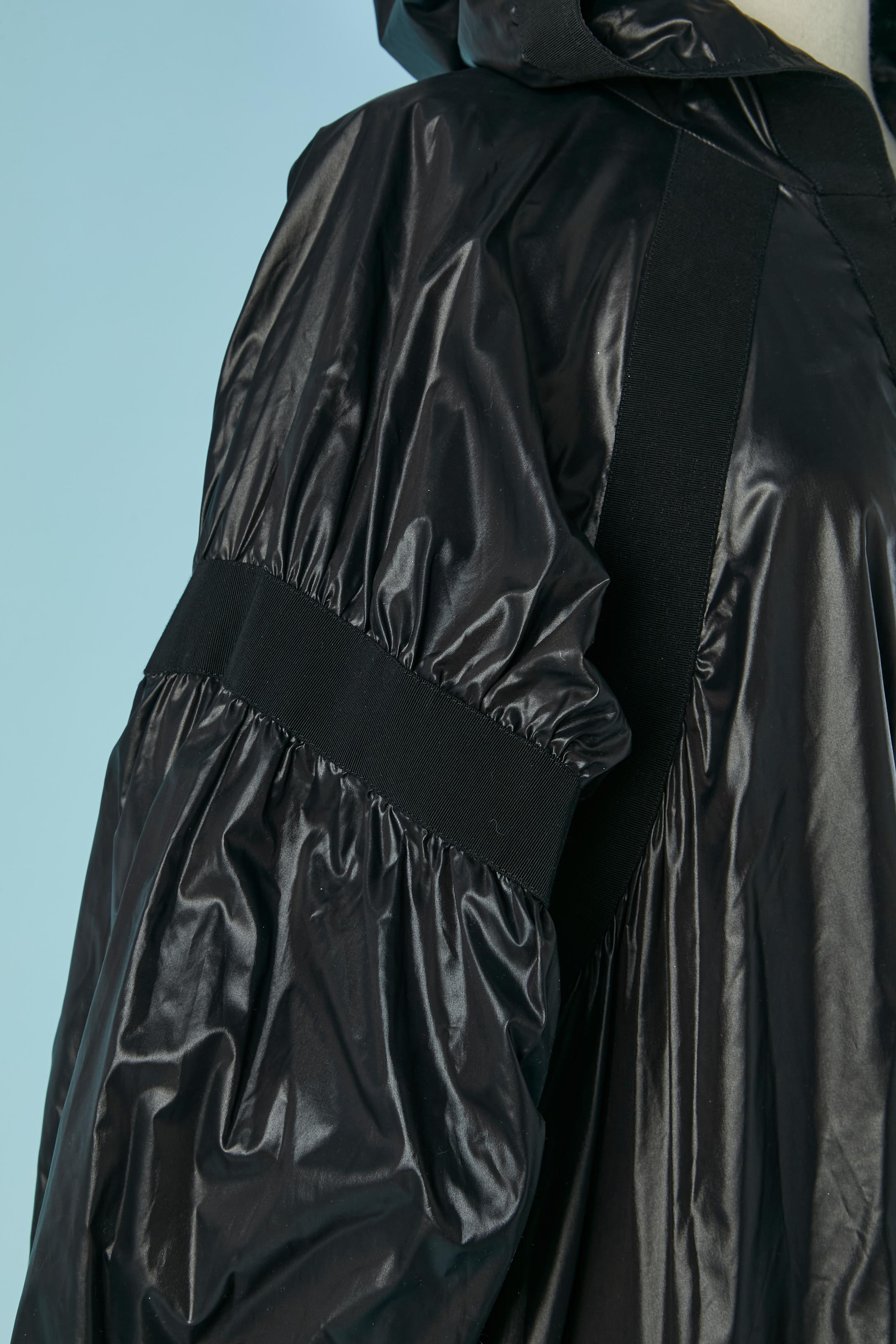 Noir  manteau avec capuche CHANEL Neuf avec étiquette Pour femmes en vente