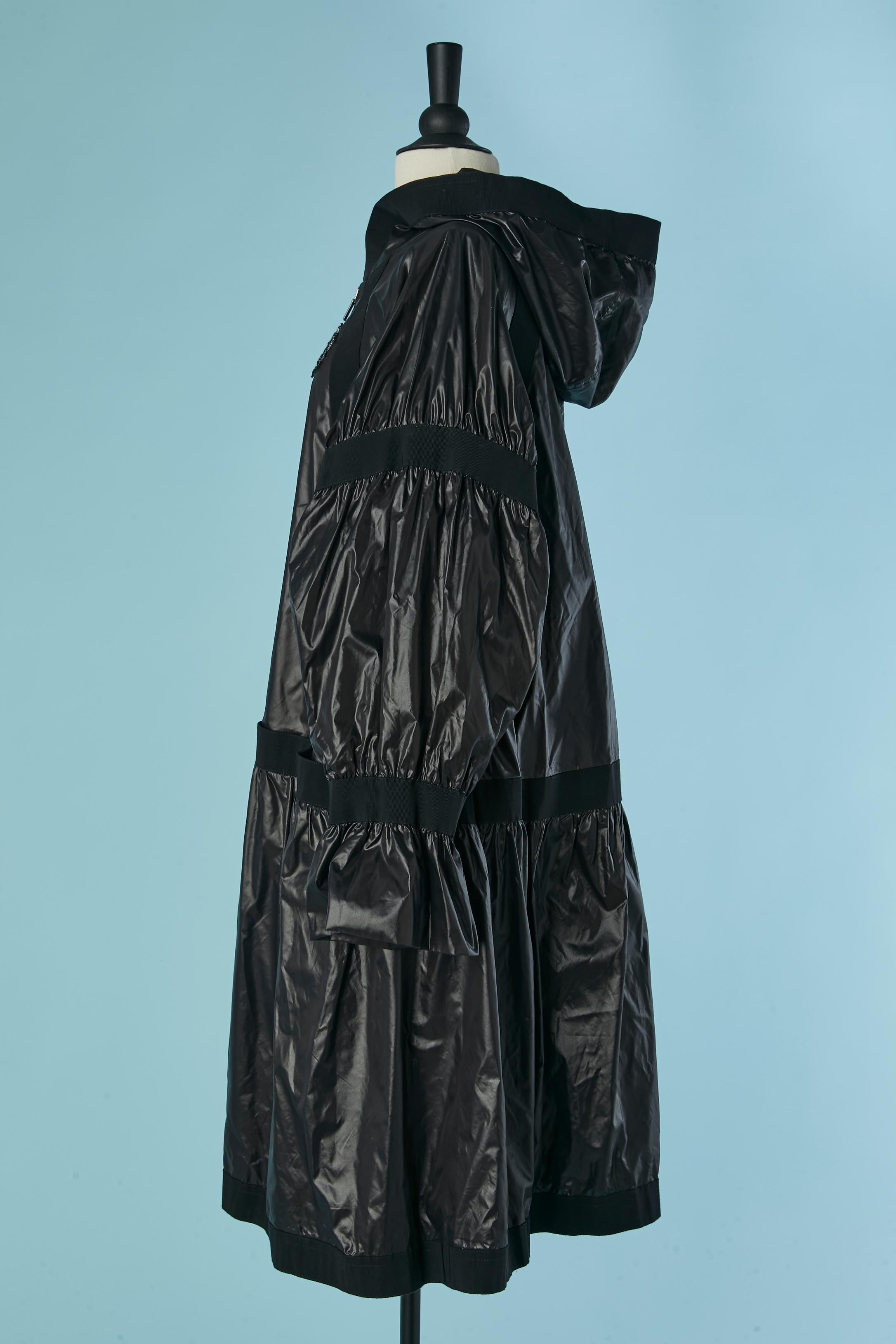 Noir  manteau avec capuche CHANEL Neuf avec étiquette en vente 2