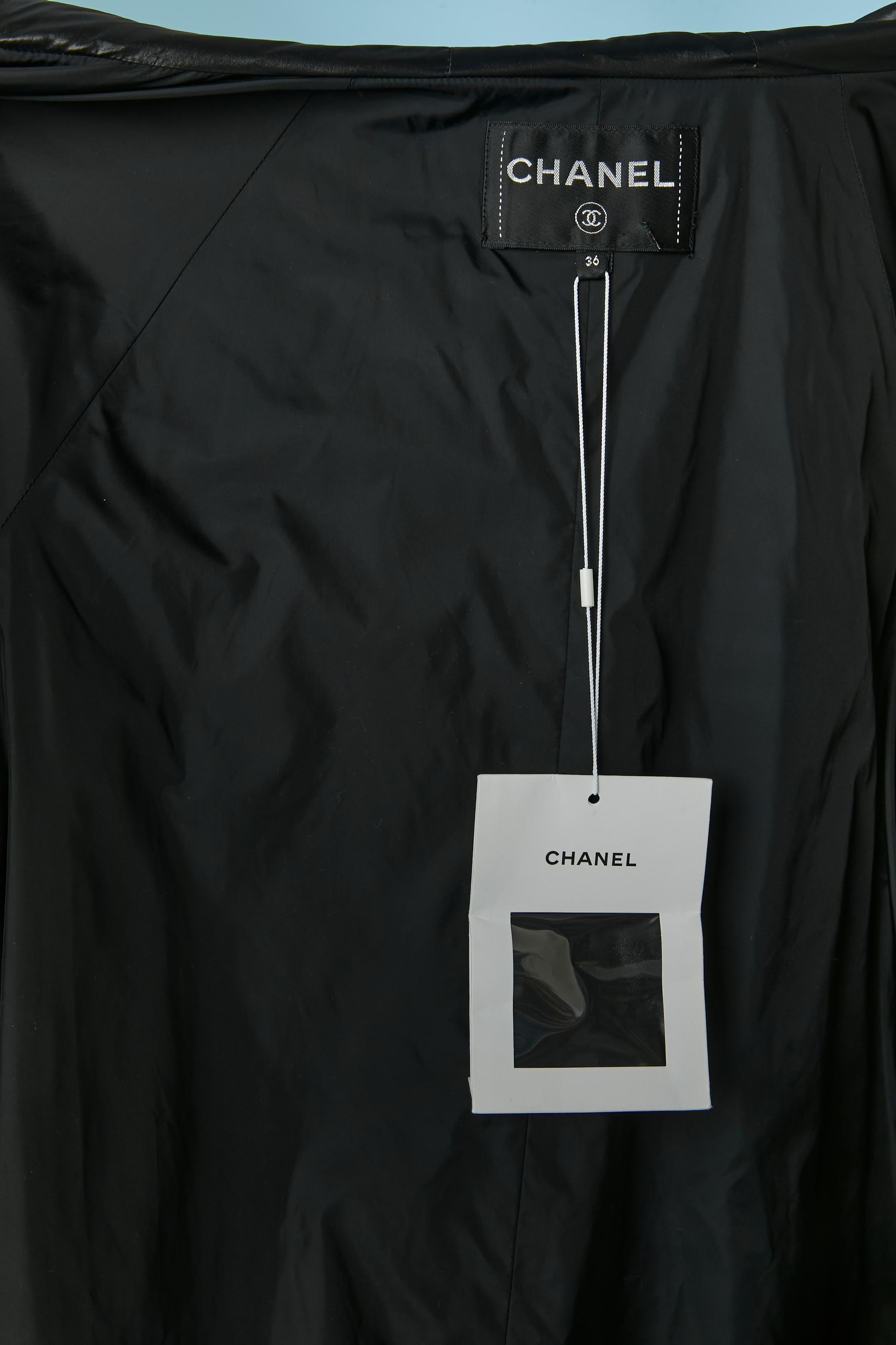 Noir  manteau avec capuche CHANEL Neuf avec étiquette en vente 5