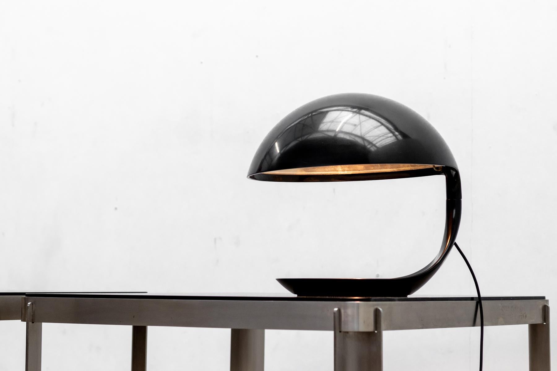 Ère spatiale Lampe Black Cobra d'Elio Martinelli  en vente