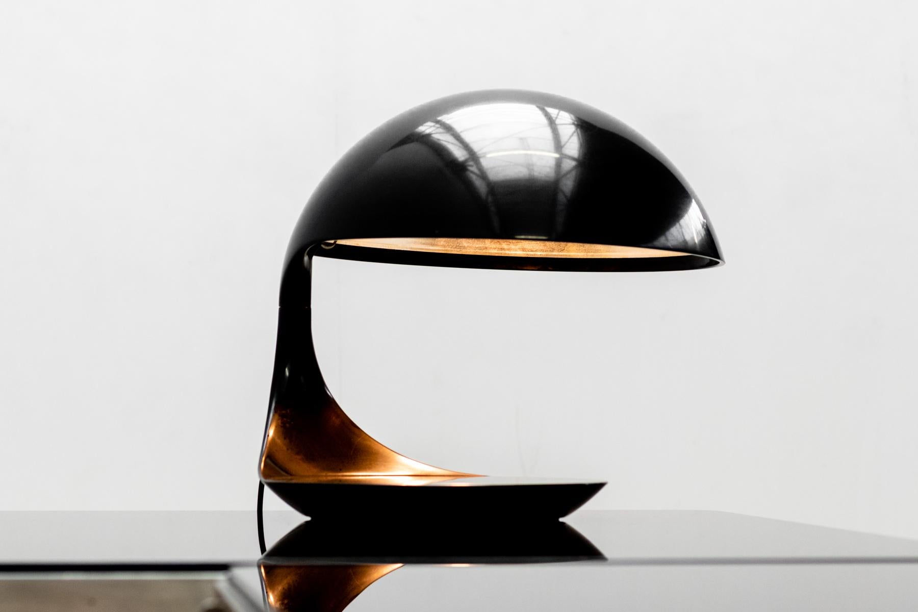 Aluminum Black Cobra lamp by Elio Martinelli  For Sale