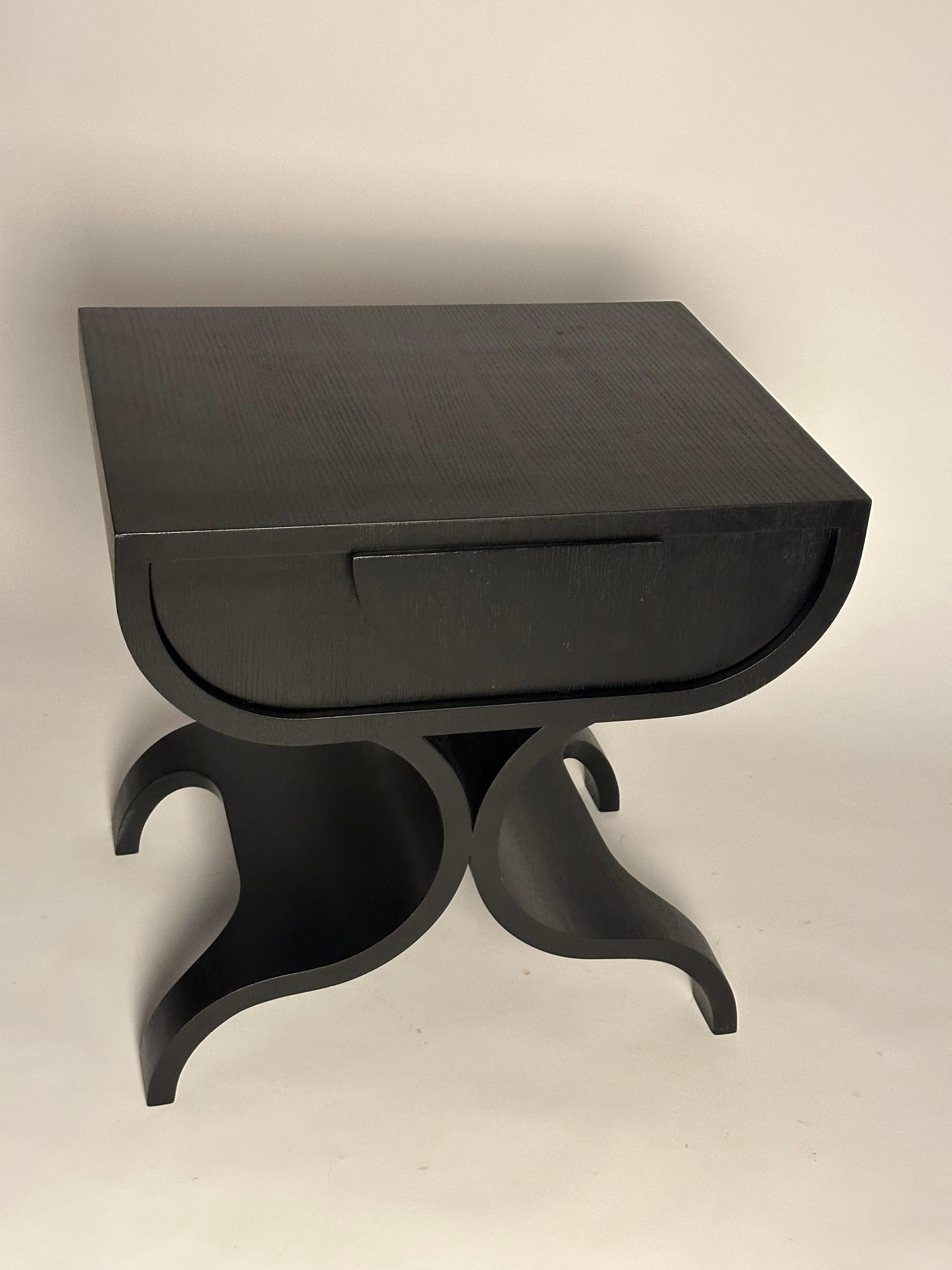 Placage Table de nuit COBRA noire  en vente