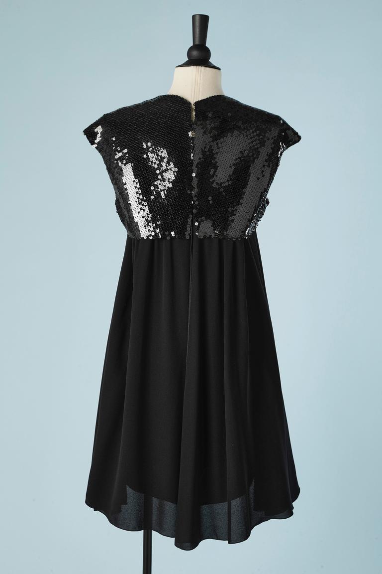 Black cocktail dress in silk chiffon , sequins and metallic silver chain Chanel For Sale 2