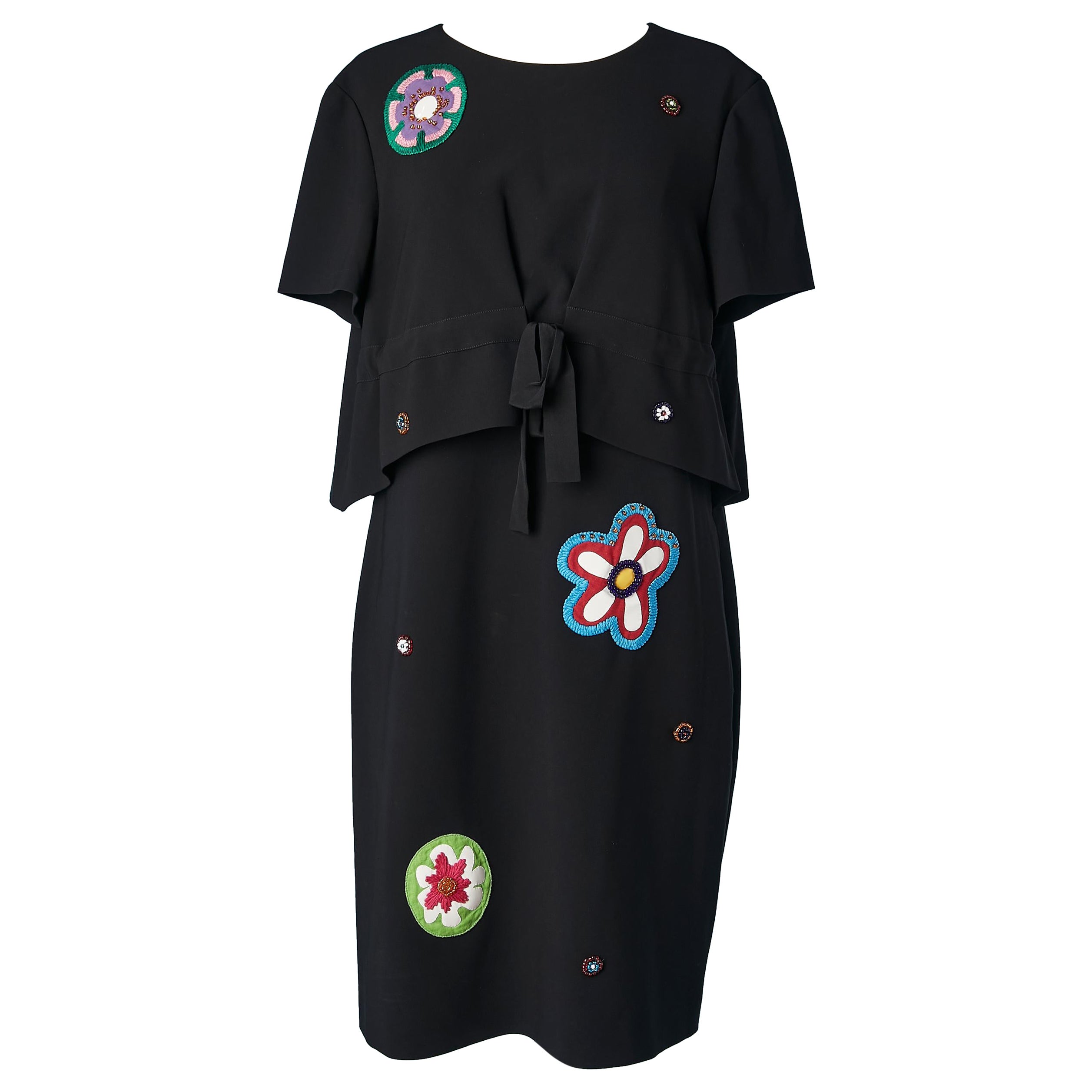 Vestido de cóctel negro con apliques de flores bordadas ¡Moschino Couture!