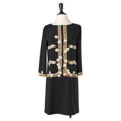 Retro Black cocktail dress with oversize pearls and chain print Moschino Cheap & Chic 