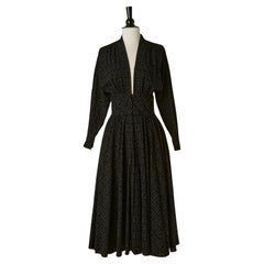 Robe de cocktail noire avec motif en velours ALAIA