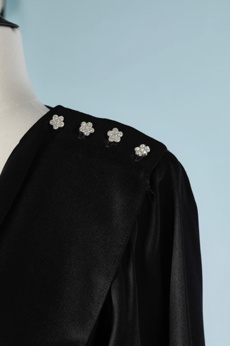 Black cocktail satin dress with rhinestone buttons on the shoulder Pierre Cardin In Good Condition For Sale In Saint-Ouen-Sur-Seine, FR