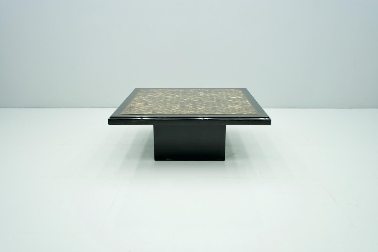Black Coffee Table with Horn Inlays, France, 1970s In Good Condition For Sale In Frankfurt / Dreieich, DE