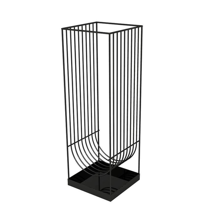 Black Contemporary umbrella stand
Dimensions: L 18.4 x W 18.4 x H 56 cm 
Materials: Steel. Powder-Coated.
Also available in Gold and Silver.


The Curva collection has expanded with an impressive & incredibly stylish umbrella stand and never