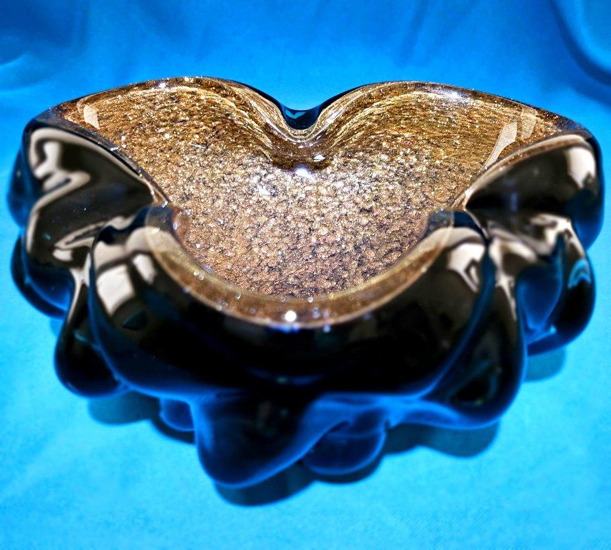 Ciotola in vetro di Murano nero e rame infuso, design A Bugne con avventurina In condizioni buone in vendita a Warrenton, OR