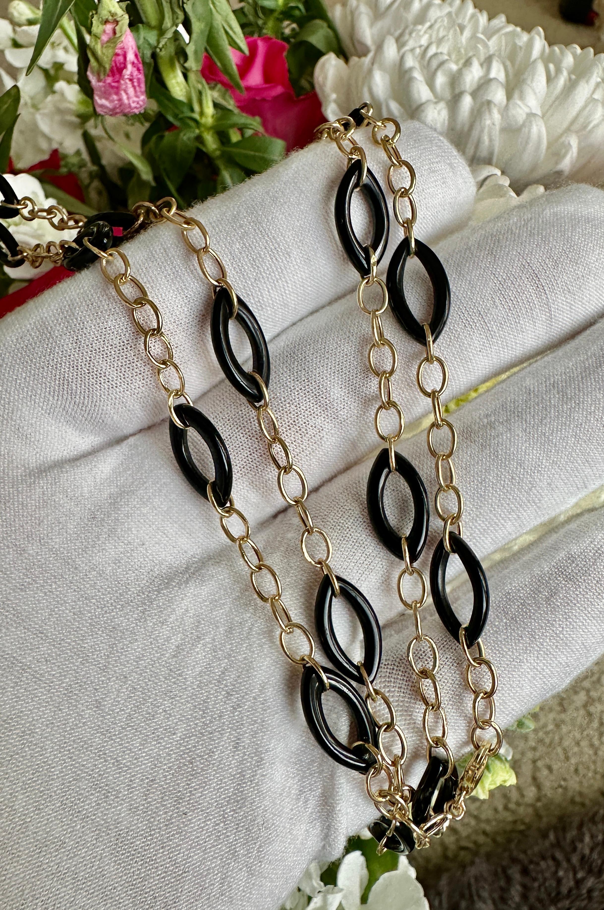 Black Coral 14 Karat Gold Necklace 36 Inches Chain Link Necklace For Sale 5