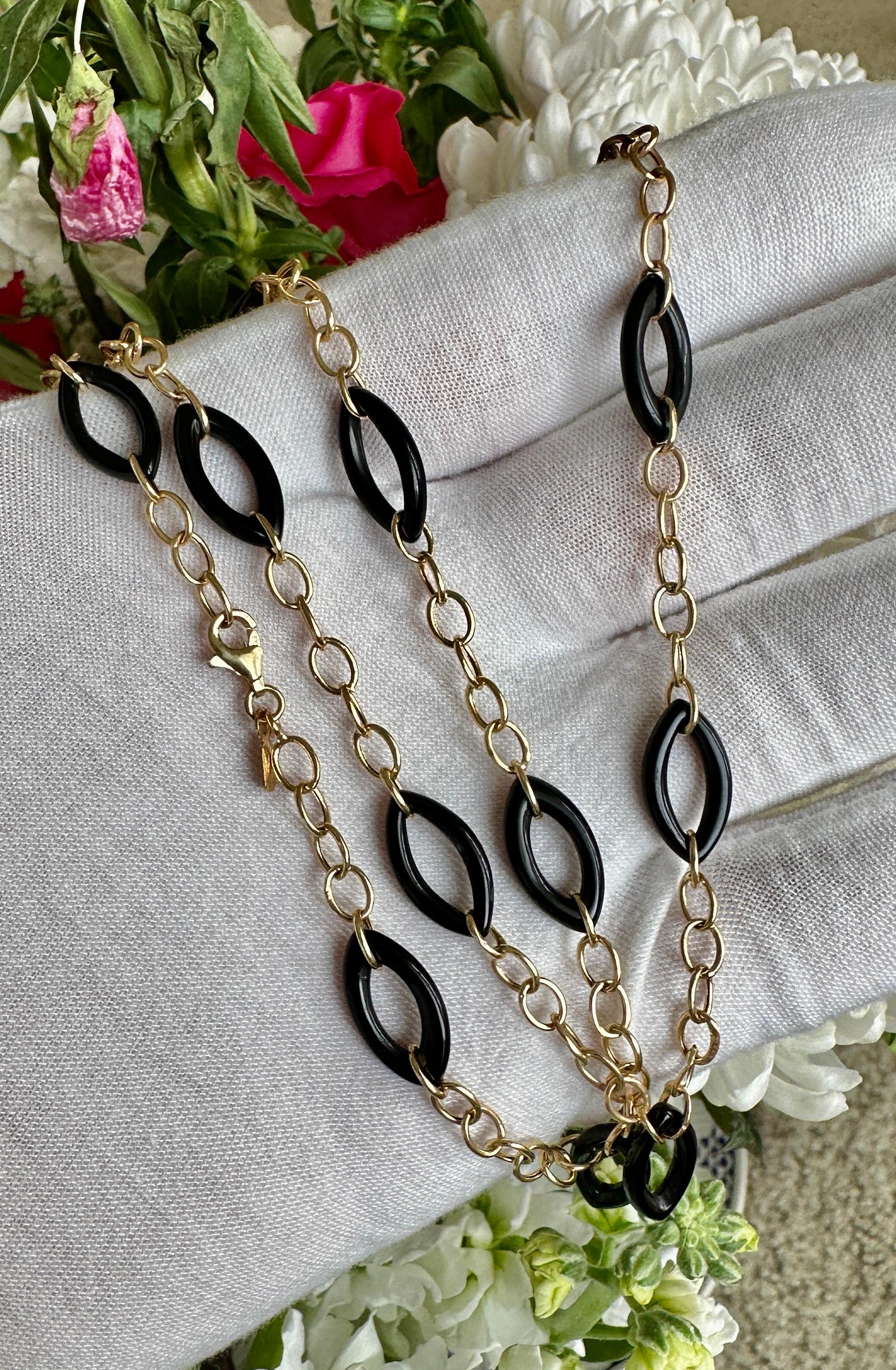 Contemporary Black Coral 14 Karat Gold Necklace 36 Inches Chain Link Necklace For Sale