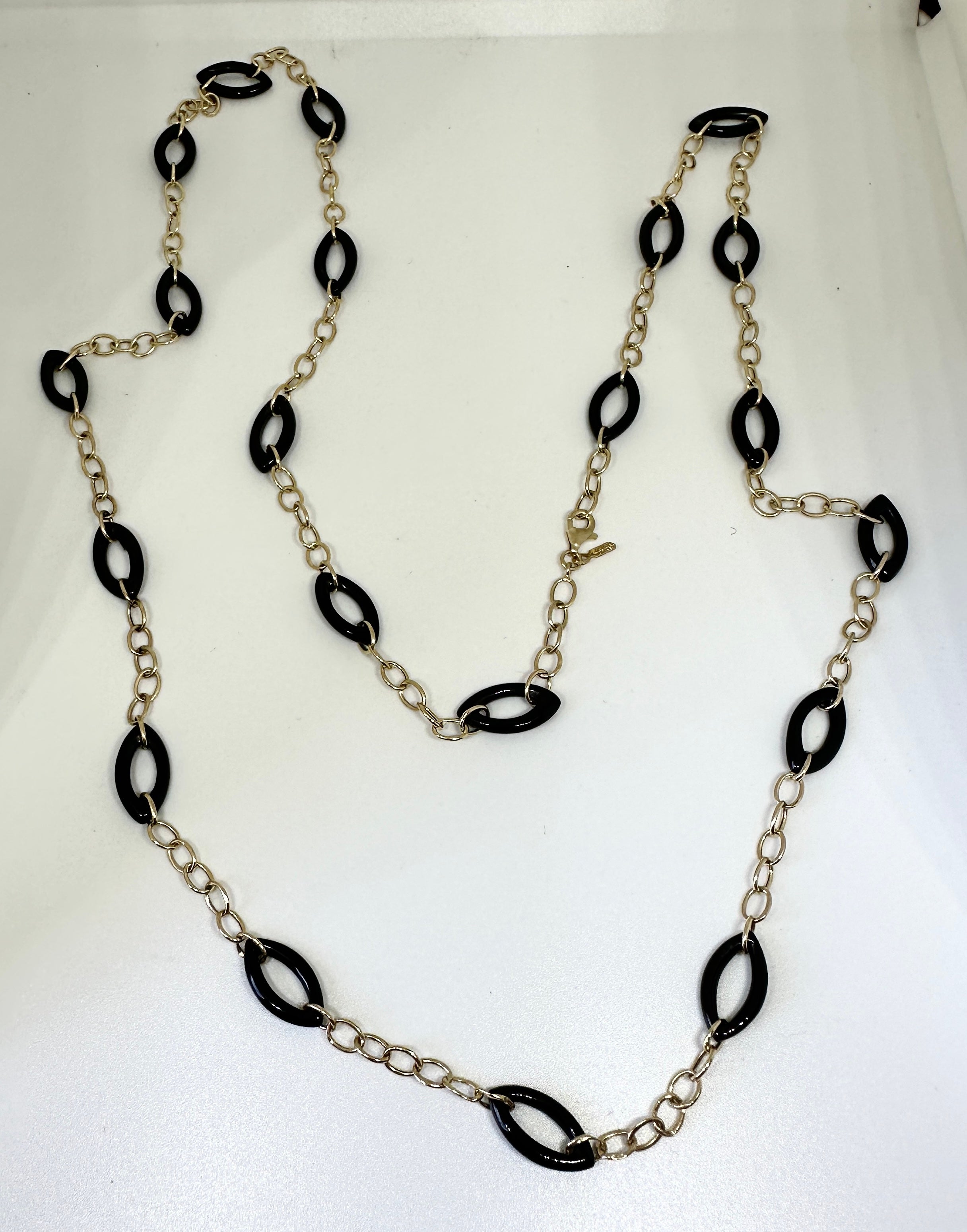Women's Black Coral 14 Karat Gold Necklace 36 Inches Chain Link Necklace For Sale