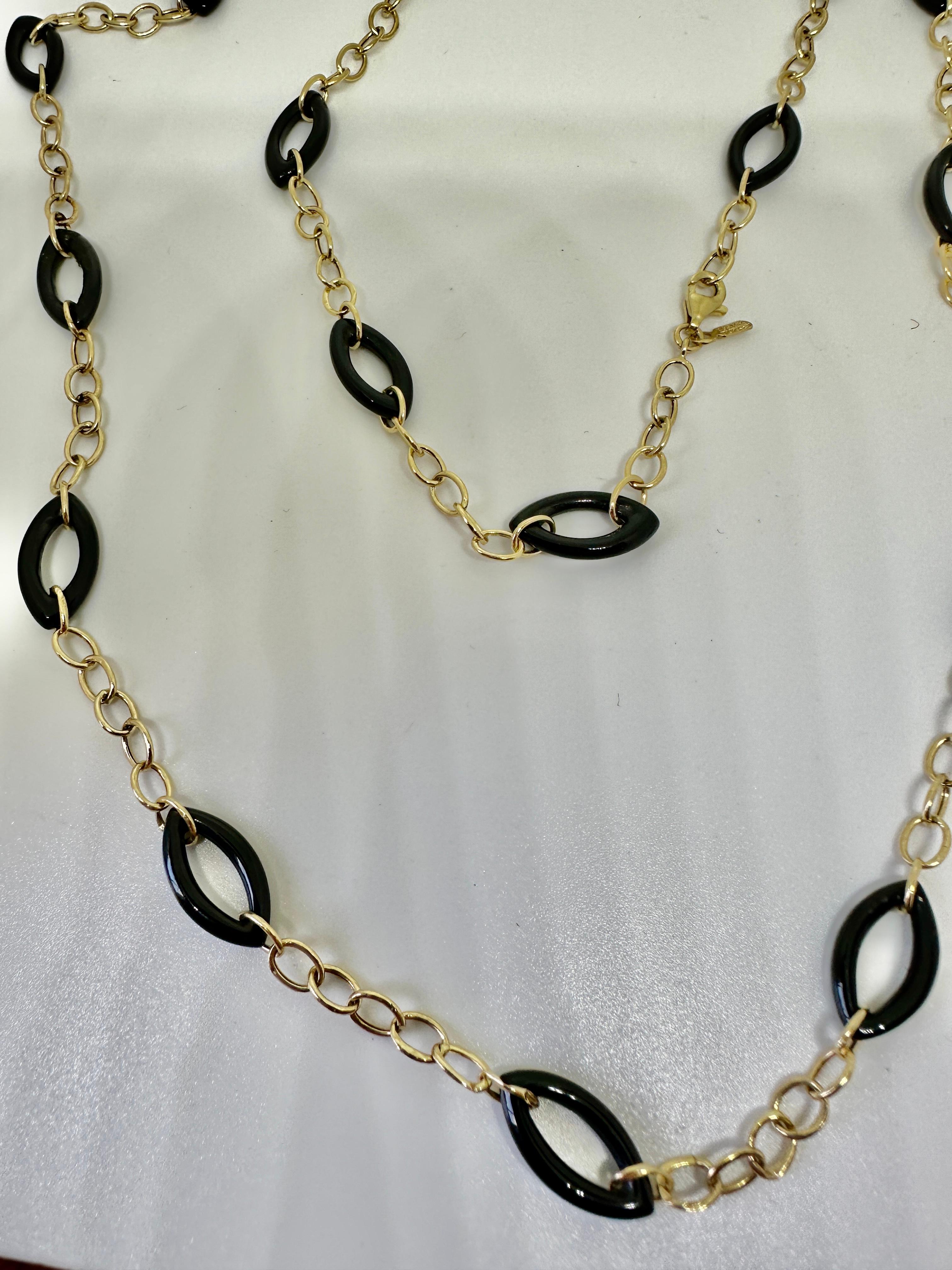 Black Coral 14 Karat Gold Necklace 36 Inches Chain Link Necklace For Sale 2