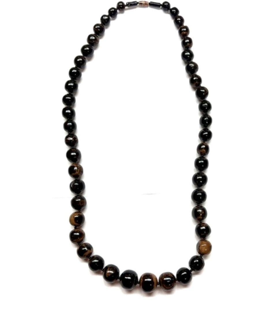 Women's Black Coral necklace - 26.5 inches Natural Black Coral Graduated Bead Necklace For Sale