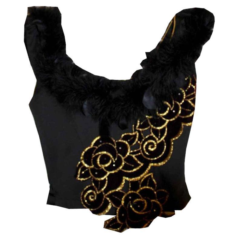 Haut corset noir avec ornement floral bourgogne en vente