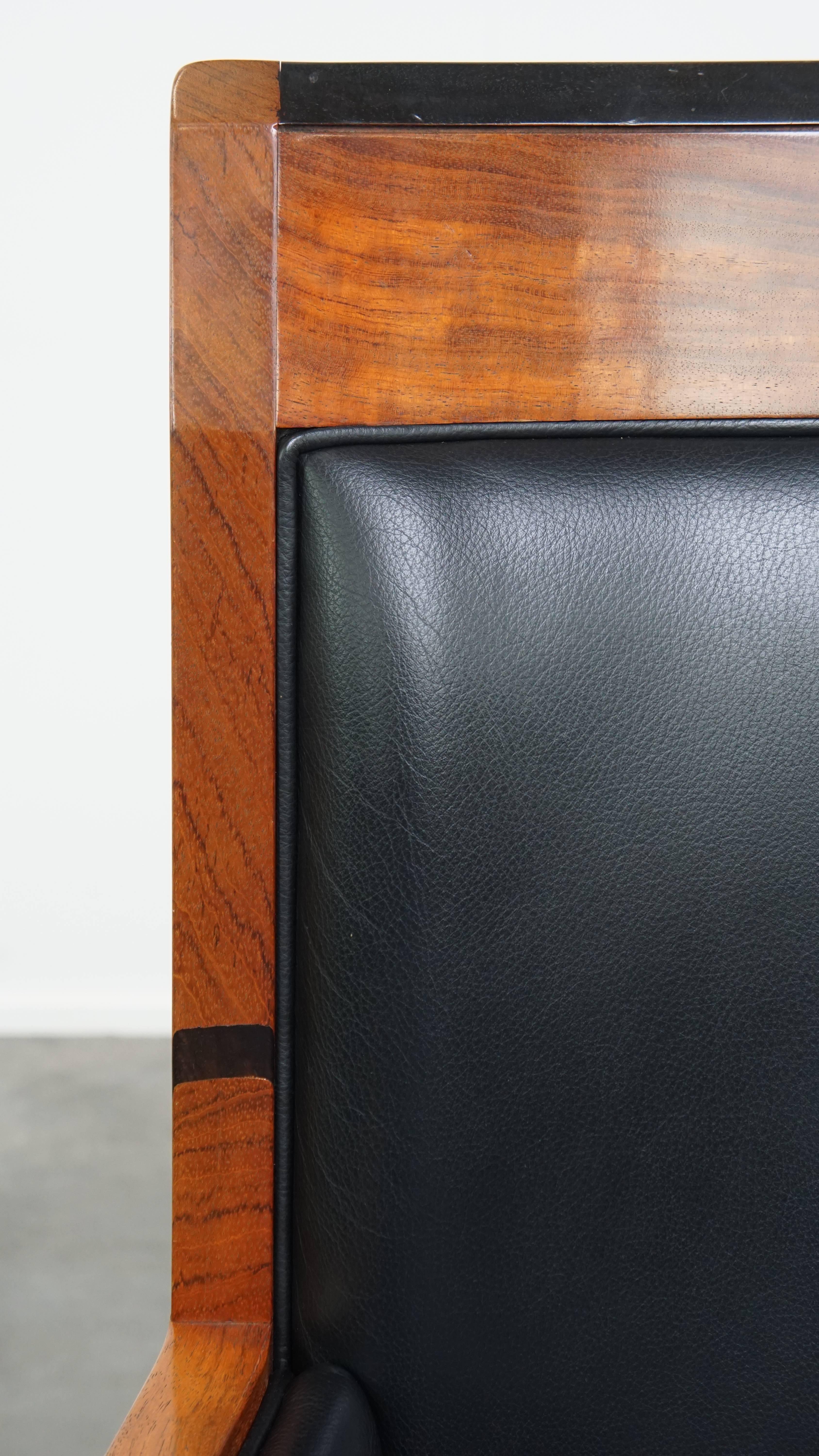 Black Cowhide Leather and Wooden Art Deco Armchair For Sale 8