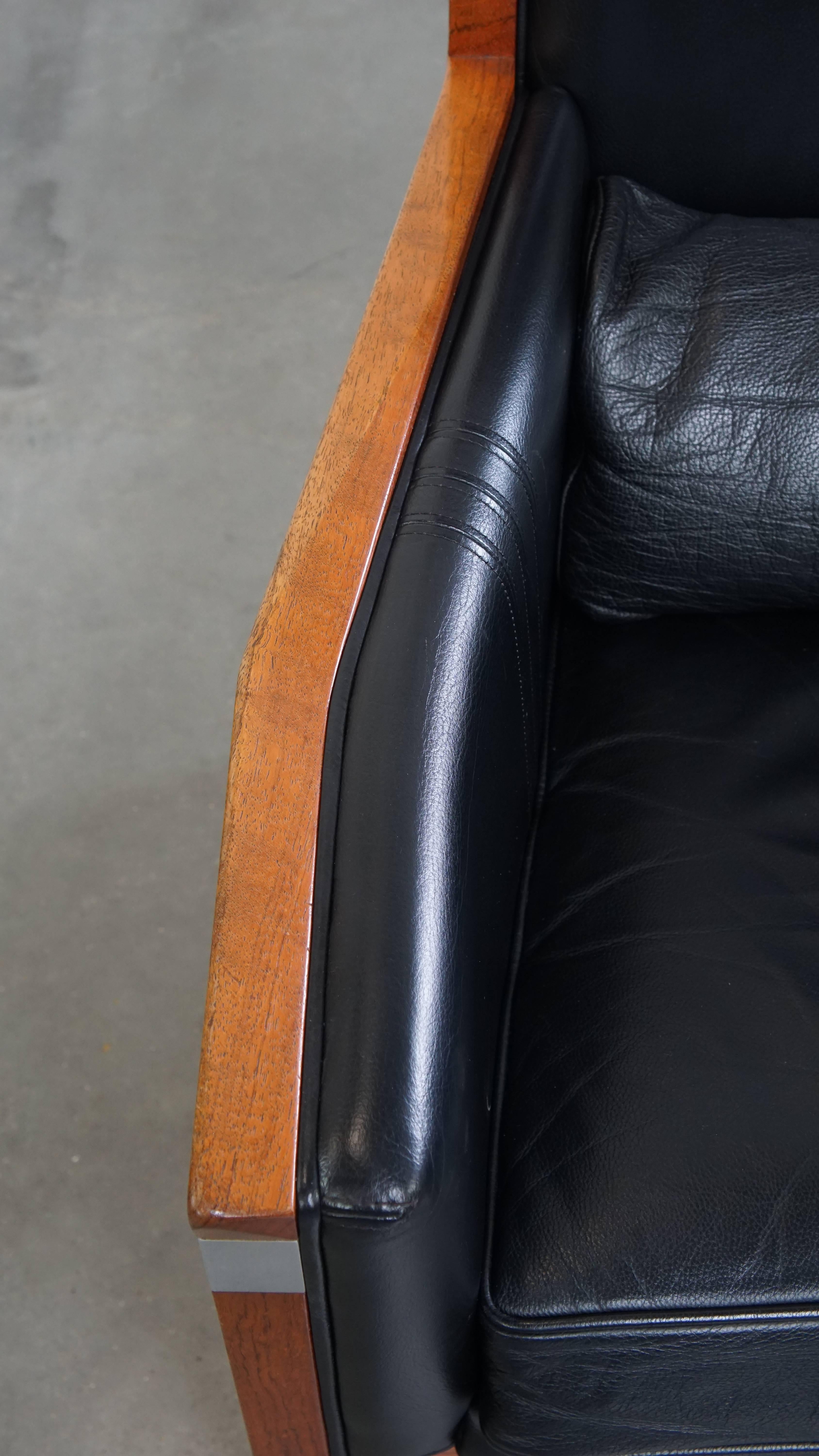 Black Cowhide Leather and Wooden Art Deco Armchair For Sale 2