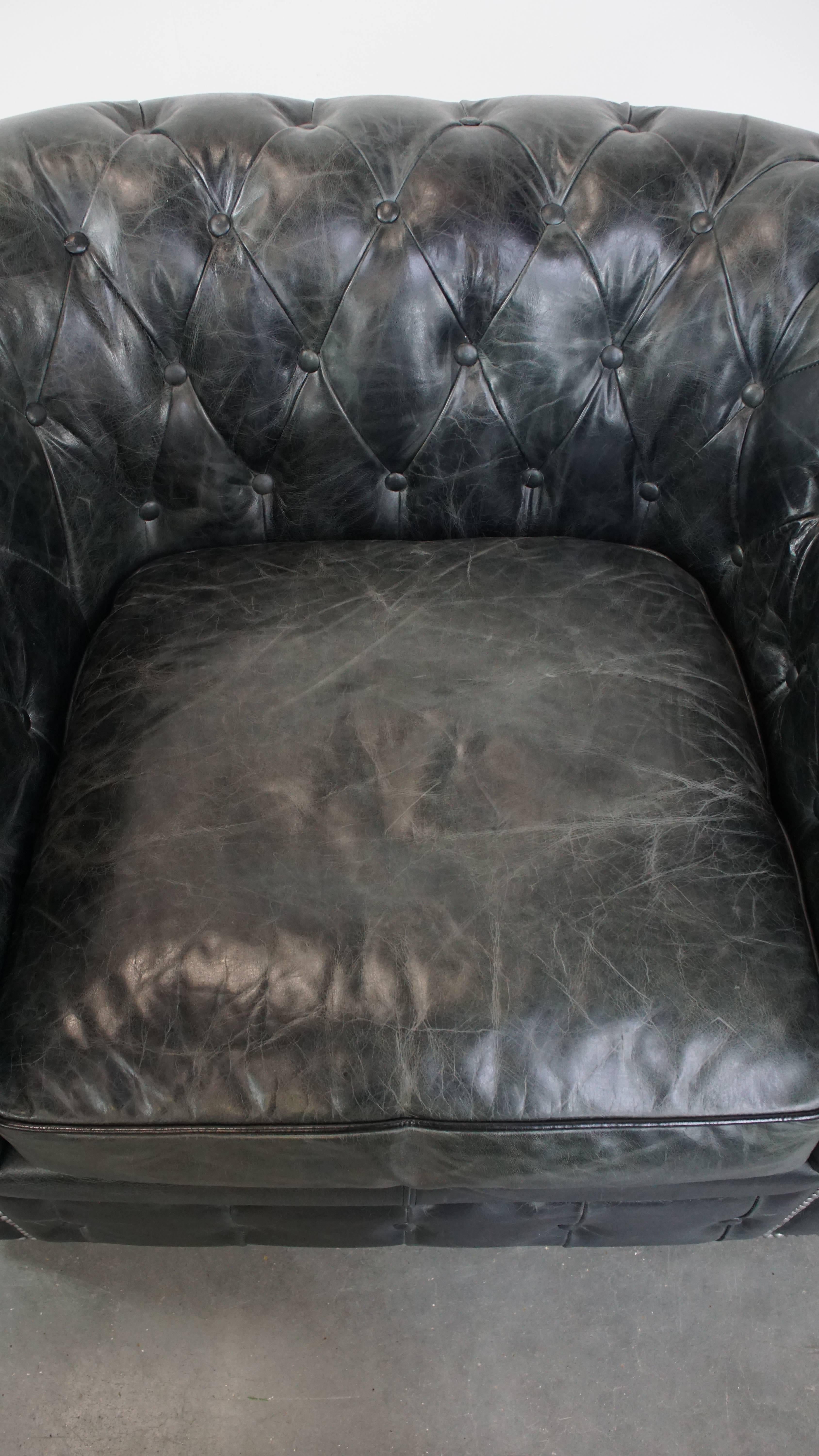 Chesterfield-Sessel aus schwarzem Rindsleder (21. Jahrhundert und zeitgenössisch) im Angebot