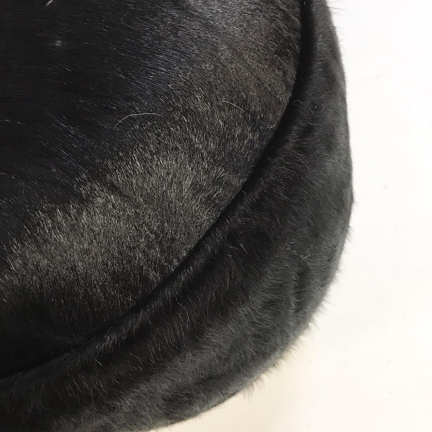 Black Cowhide Pouf Ottoman In New Condition In SAINT LOUIS, MO