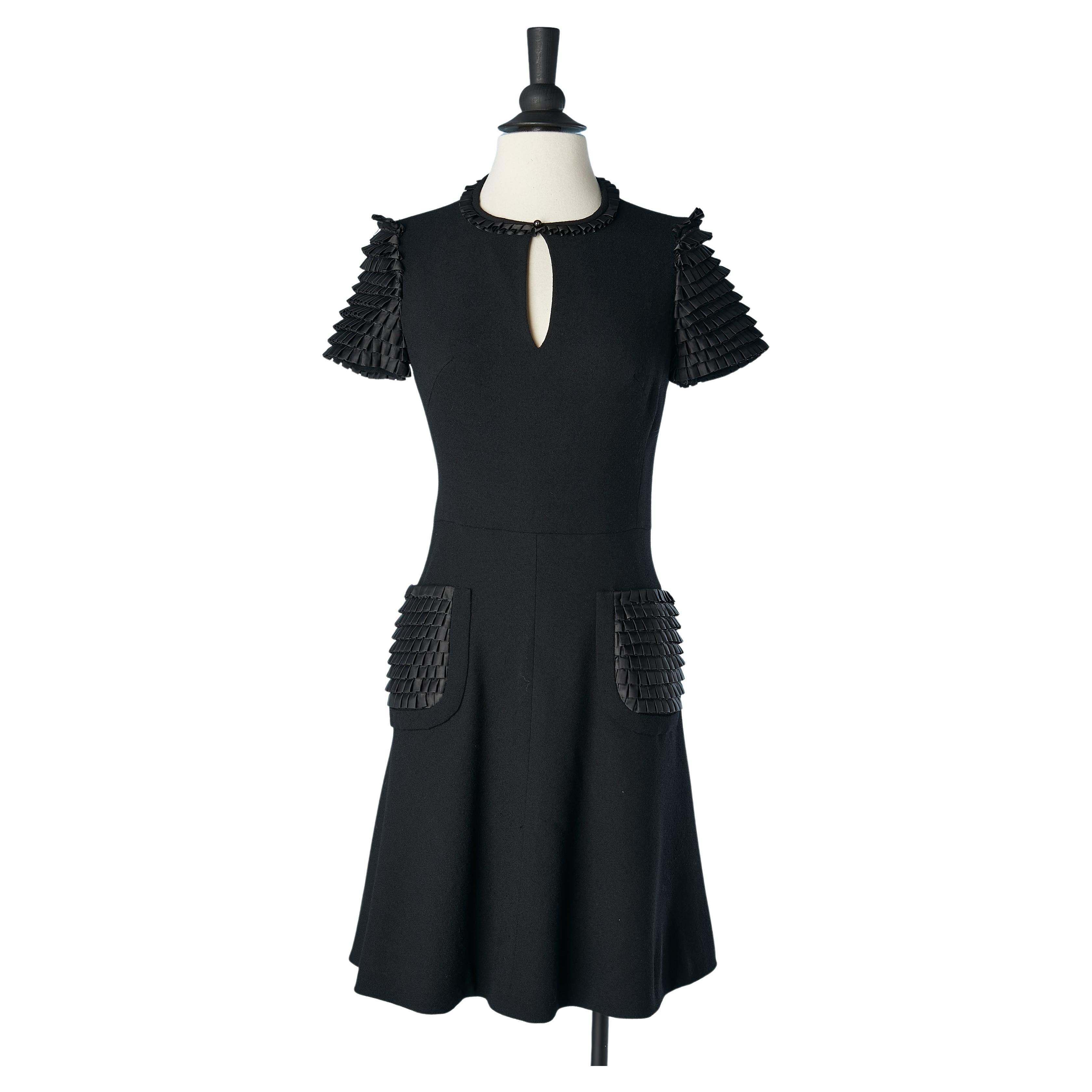 Black crêpe cocktail dress with black ribbons ruffles Circa 1960's  For Sale