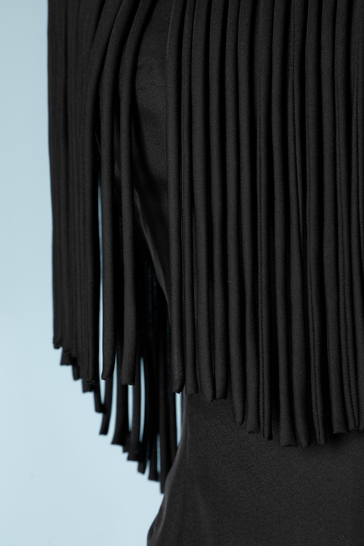 Black crêpe cocktail dress with detachable crêpe fringes 