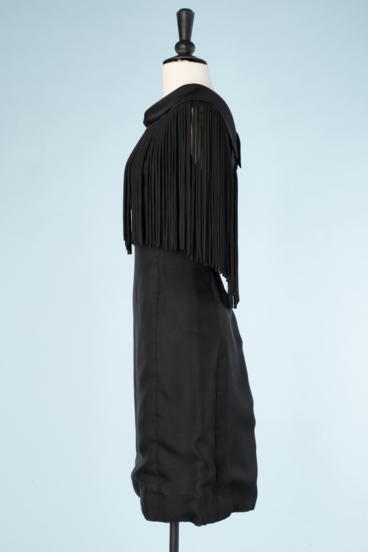 Women's Black crêpe cocktail dress with detachable crêpe fringes 