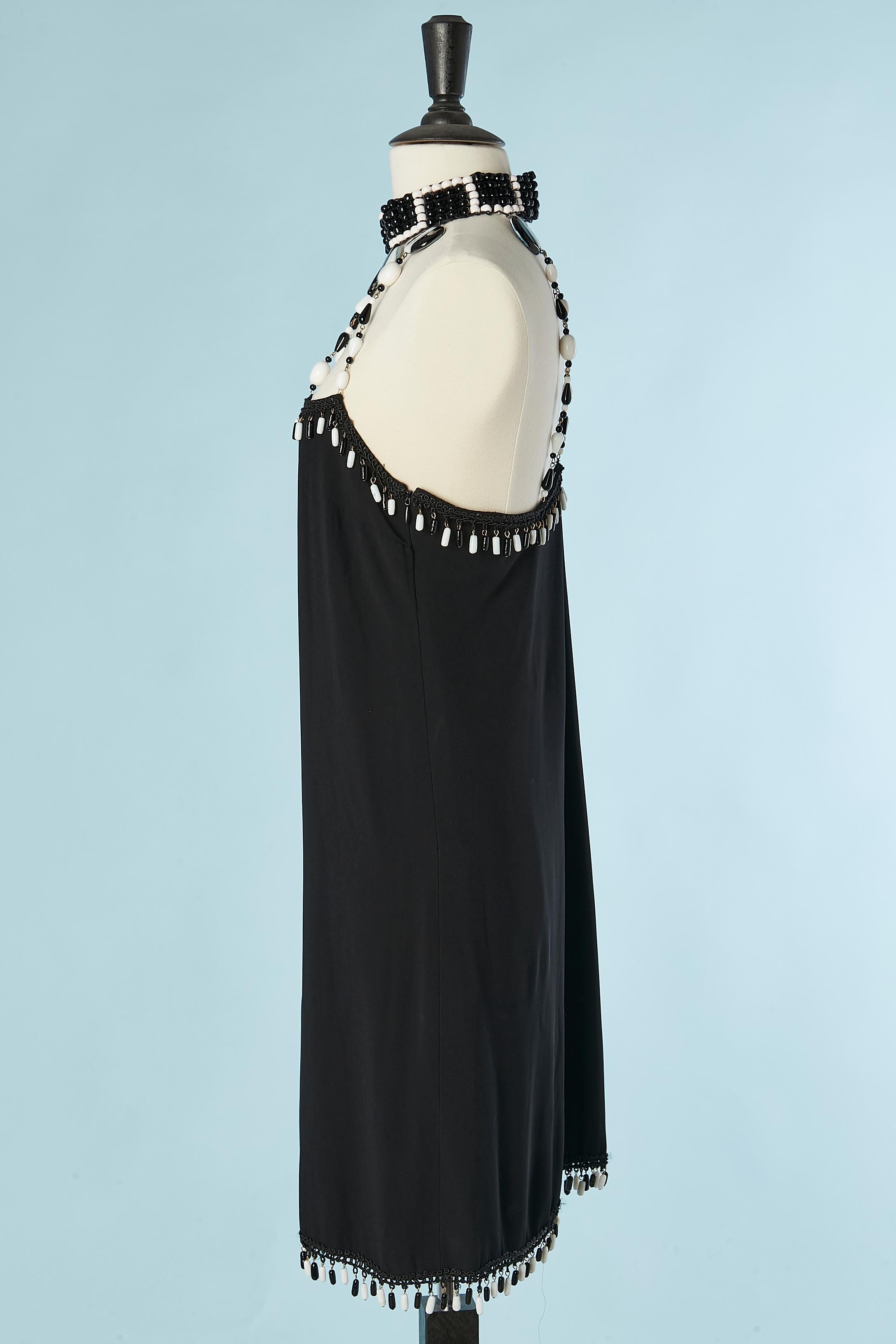 Robe de cocktail en crêpe noir avec perles en pâte de verre Moschino Couture  Excellent état - En vente à Saint-Ouen-Sur-Seine, FR