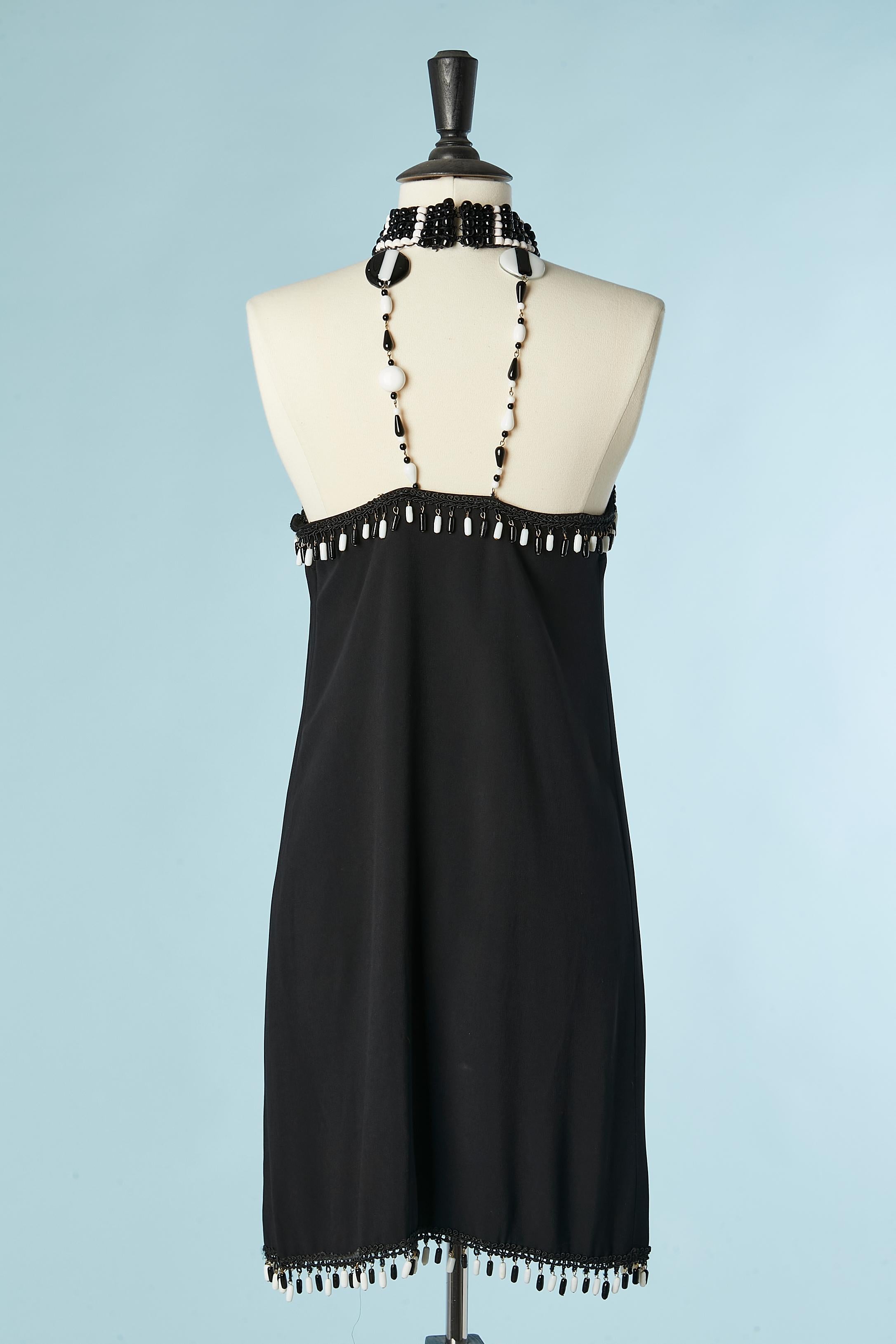 Robe de cocktail en crêpe noir avec perles en pâte de verre Moschino Couture  Pour femmes en vente