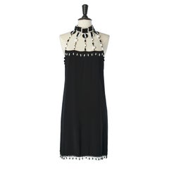 Vestido de cóctel de crepé negro con cuentas de pasta de vidrio Moschino Couture