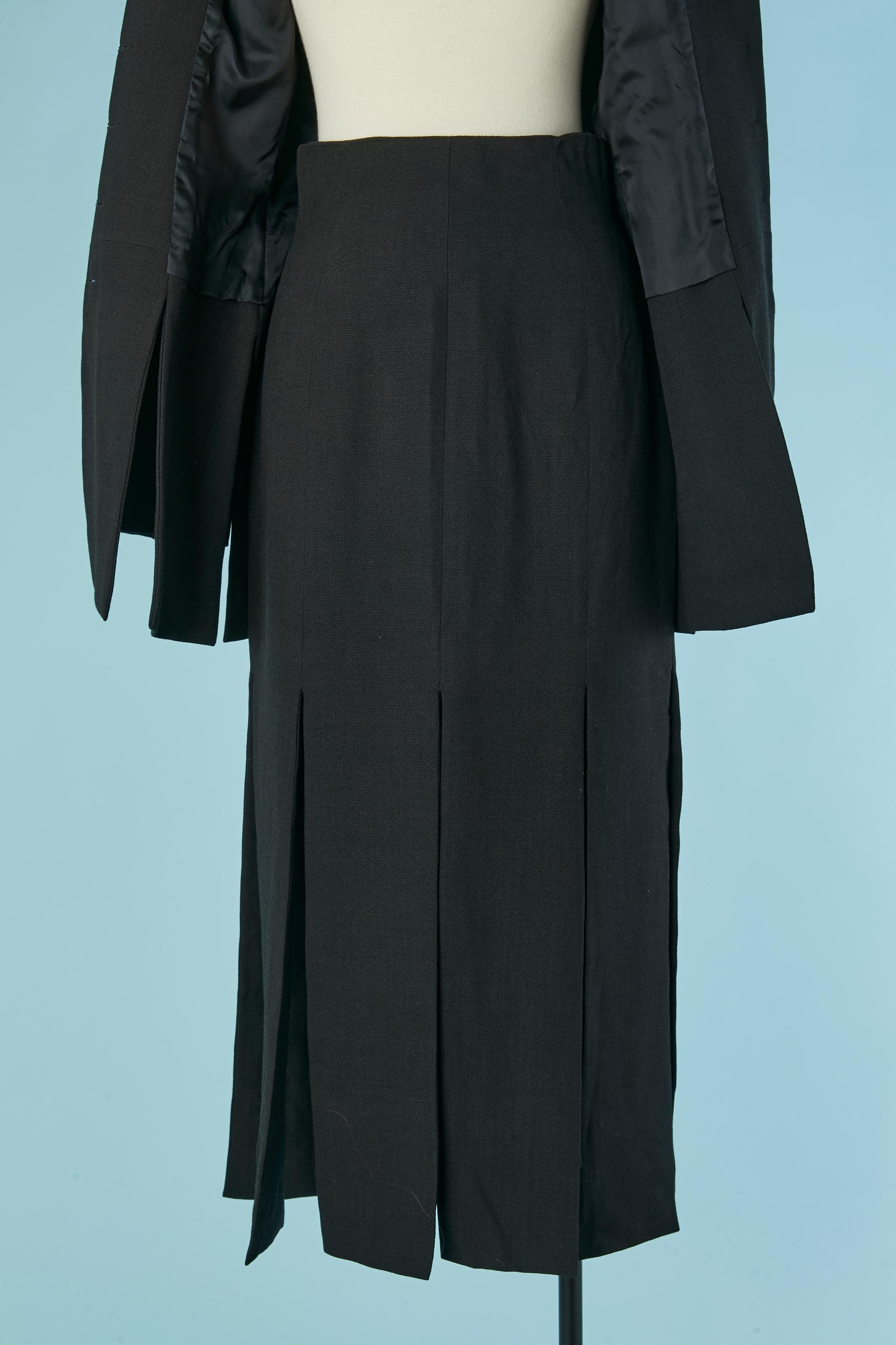 Abito con gonna in crêpe nero con spacco su giacca e gonna Chantal Thomass (Suite) in vendita 3