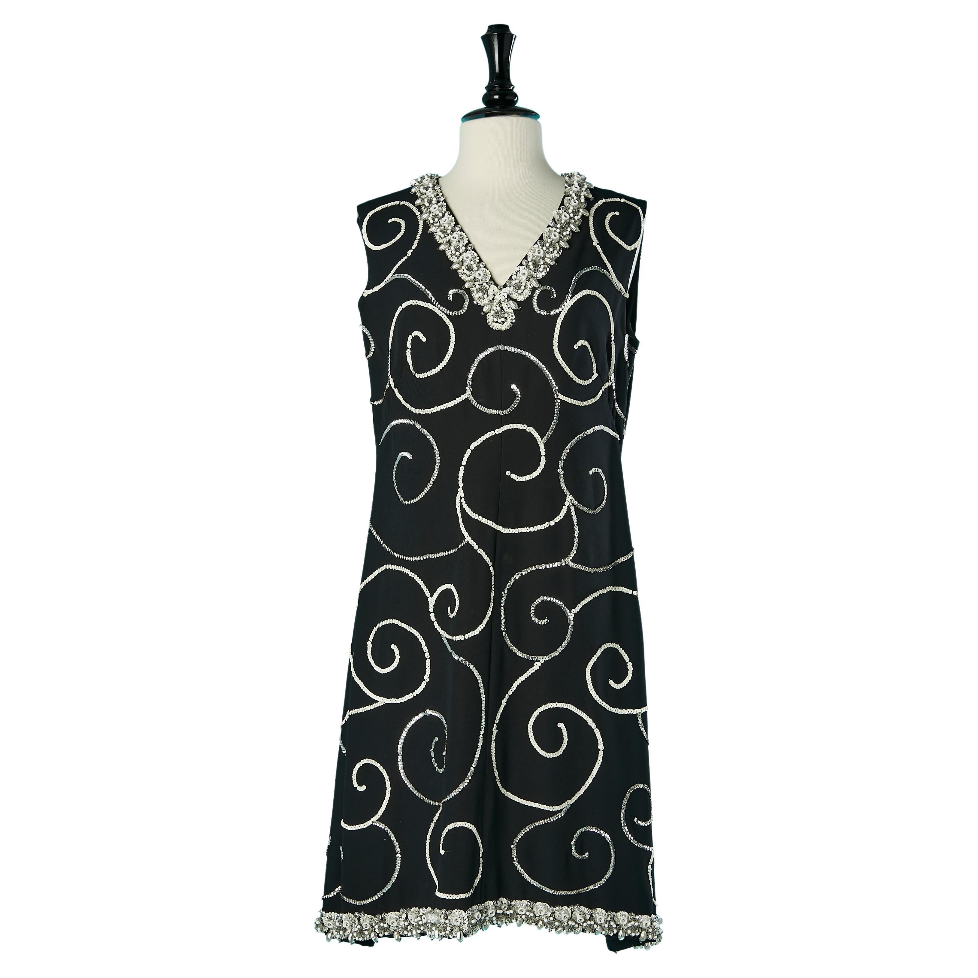 Black crêpe with beadwork sleeveless cocktail dress Lady Jais Circa 1960's  For Sale