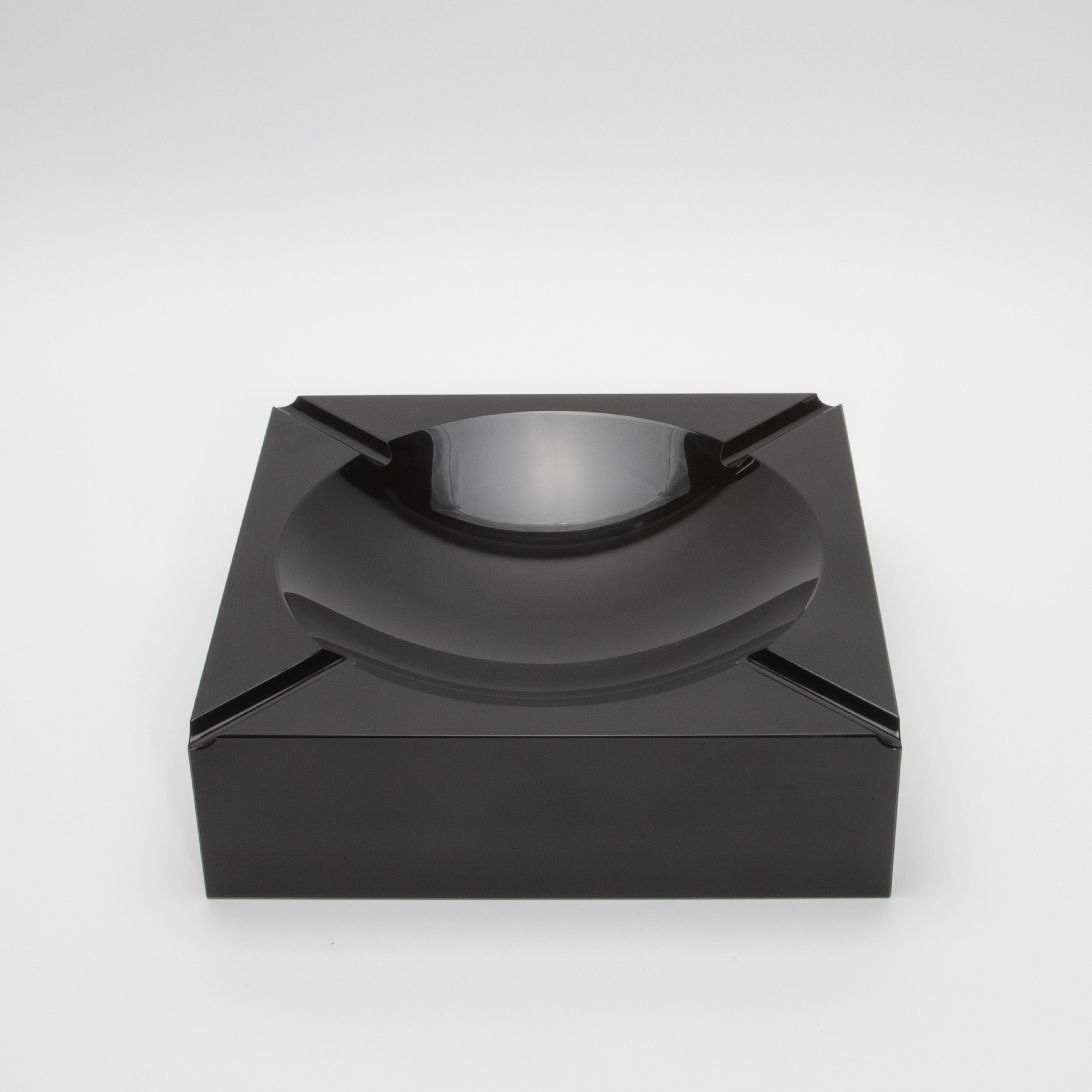 Cenicero de cristal negro para puros by KA Glass Moderno en venta