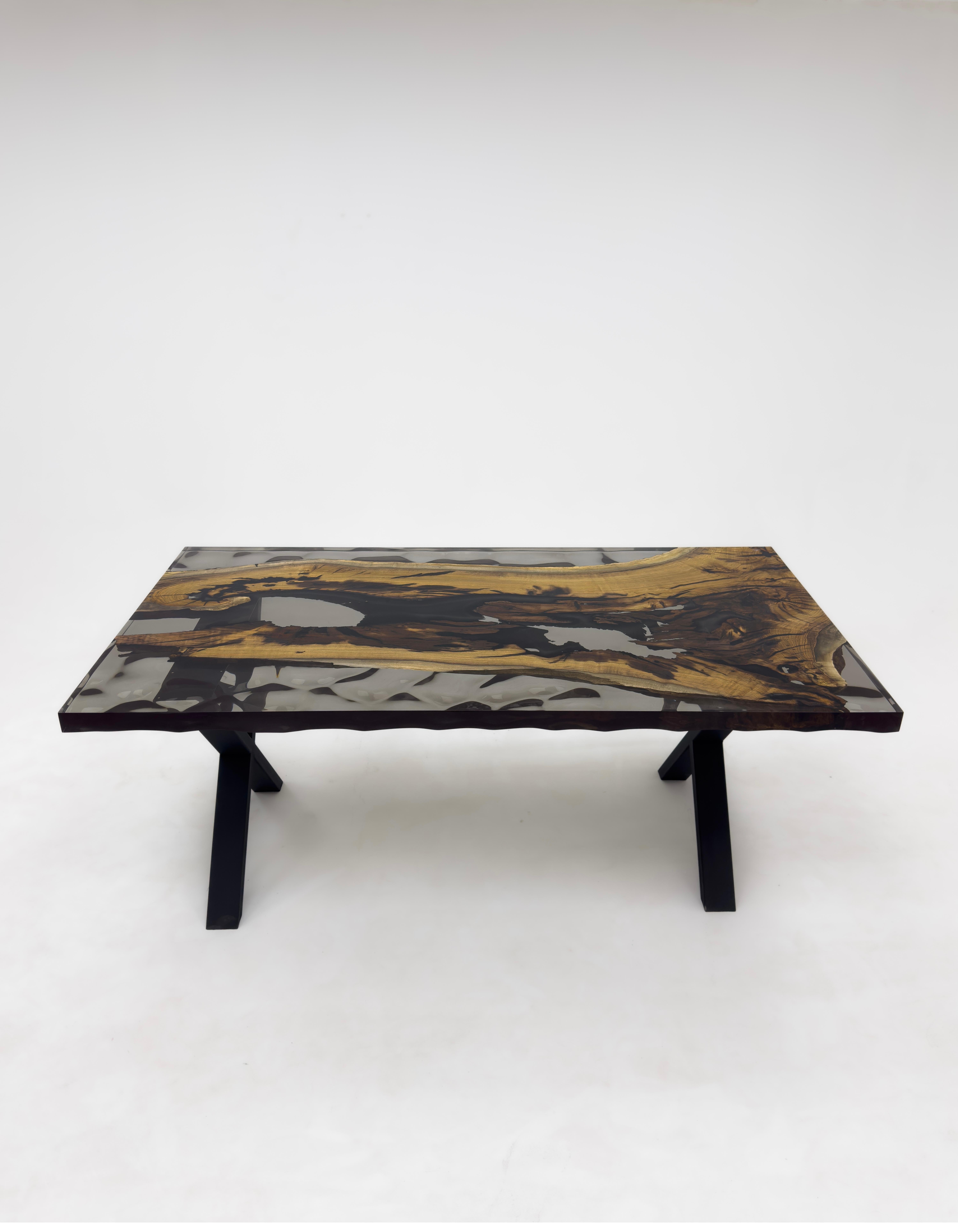 Table de salle à manger en bois époxy noir sur mesure Neuf - En vente à İnegöl, TR