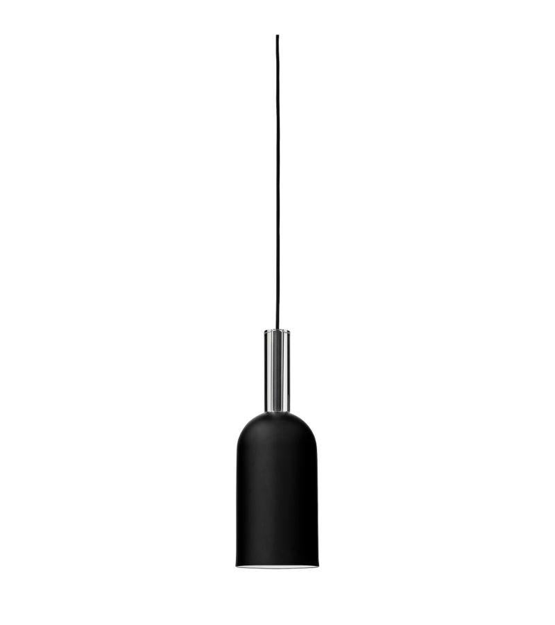 Black cylinder pendant lamp
Dimensions: Diameter 12 x height 35 cm
Materials: Glass, iron w. Brass plating & powder coating.
Details: For all lamps, the recommended light source is E27 max 25W&220/240 voltage. We recommend LED in order to avoid