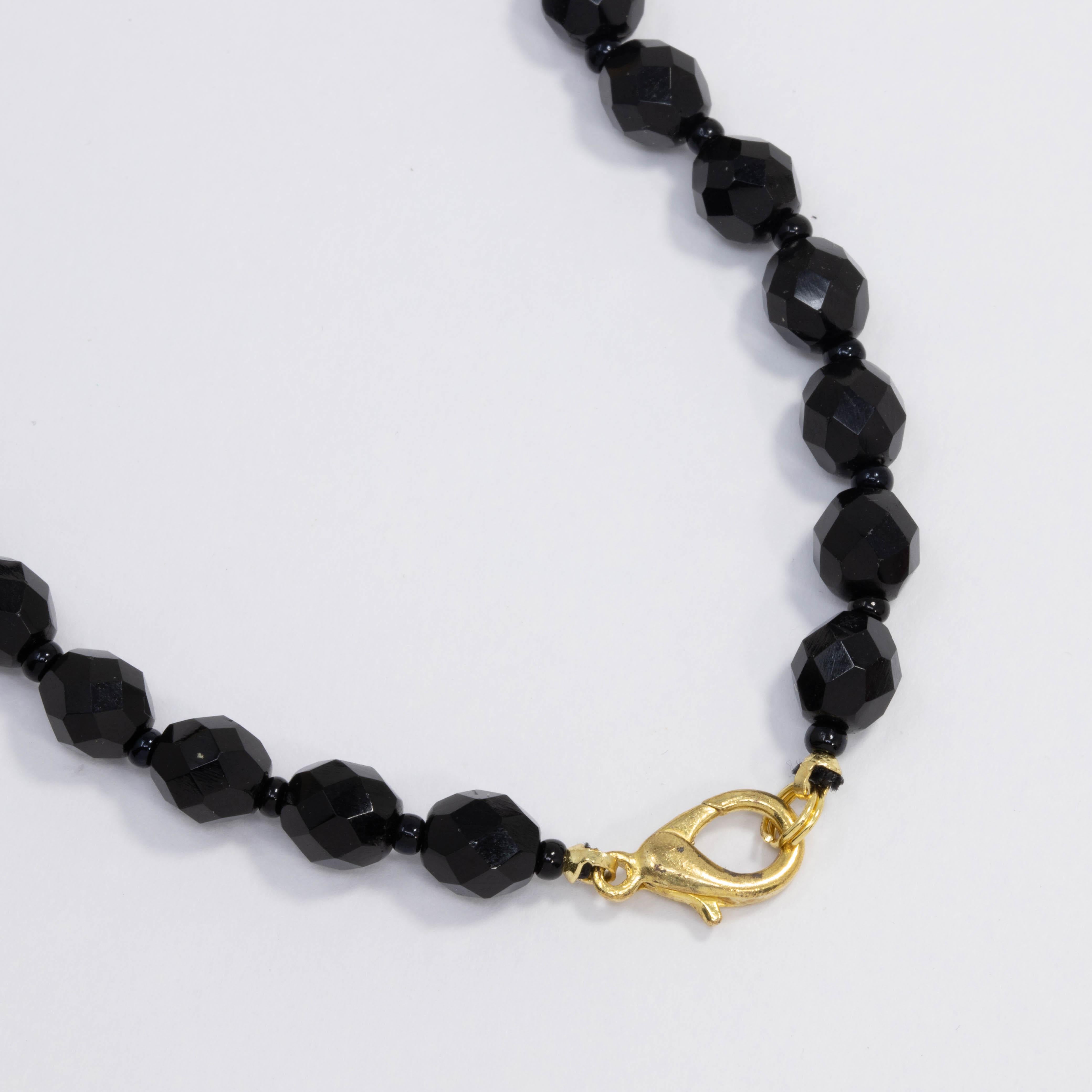 Long collier de perles en cristal noir à facettes de jais tchécoslovaque de 152,4 cm, milieu des années 1900 en vente 1