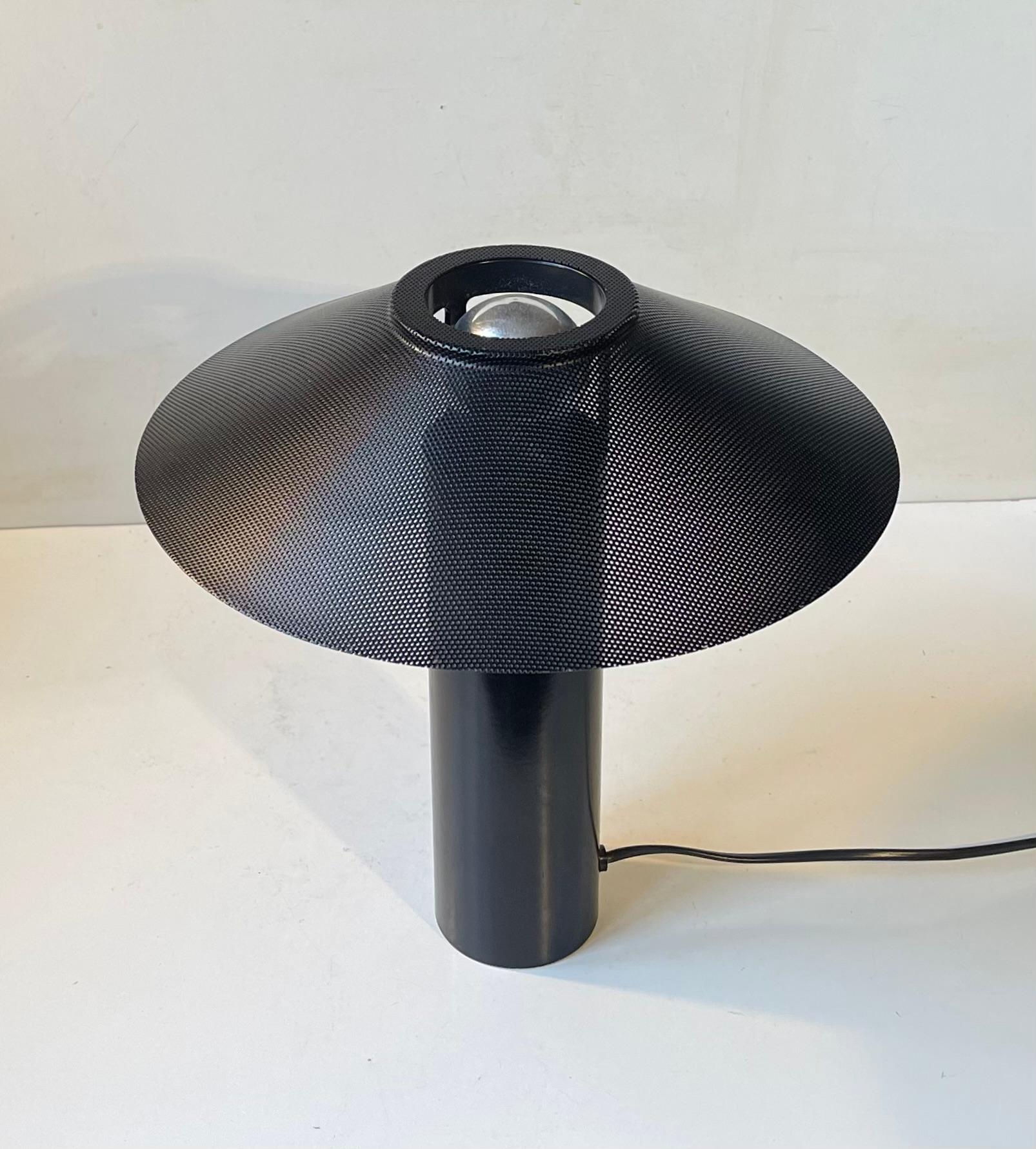 This rare Minimalistic modernist table lamp was designed by Hans Schwazer in the 1970s. It bears close resemblance to Joe Colombo's Riscio table lamp for SEM Luci. But this is all Danish and called 'Format' and it was manufactured by Royal