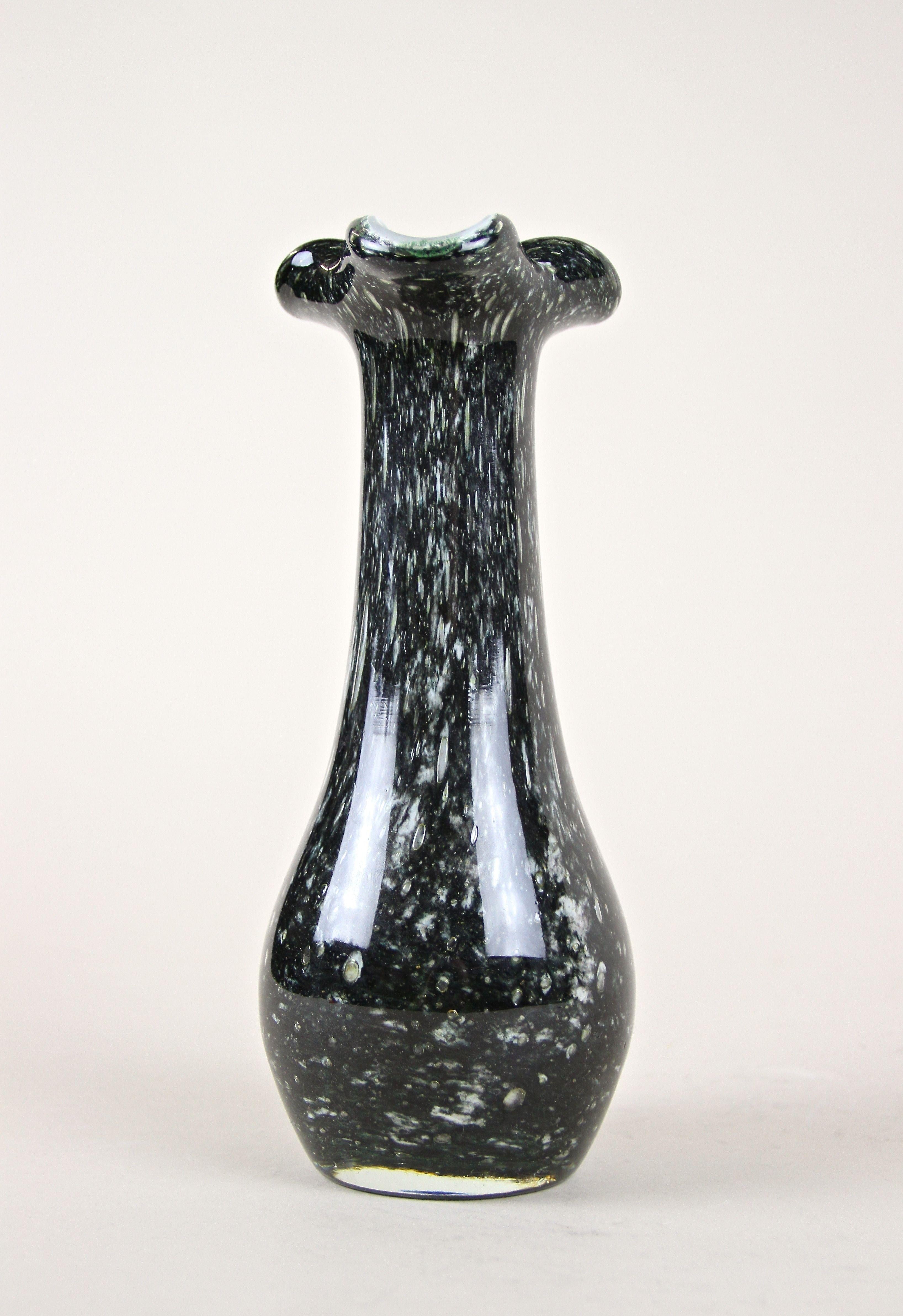 Black/ Dark Green Murano Glass Vase, Italy circa 1970 7