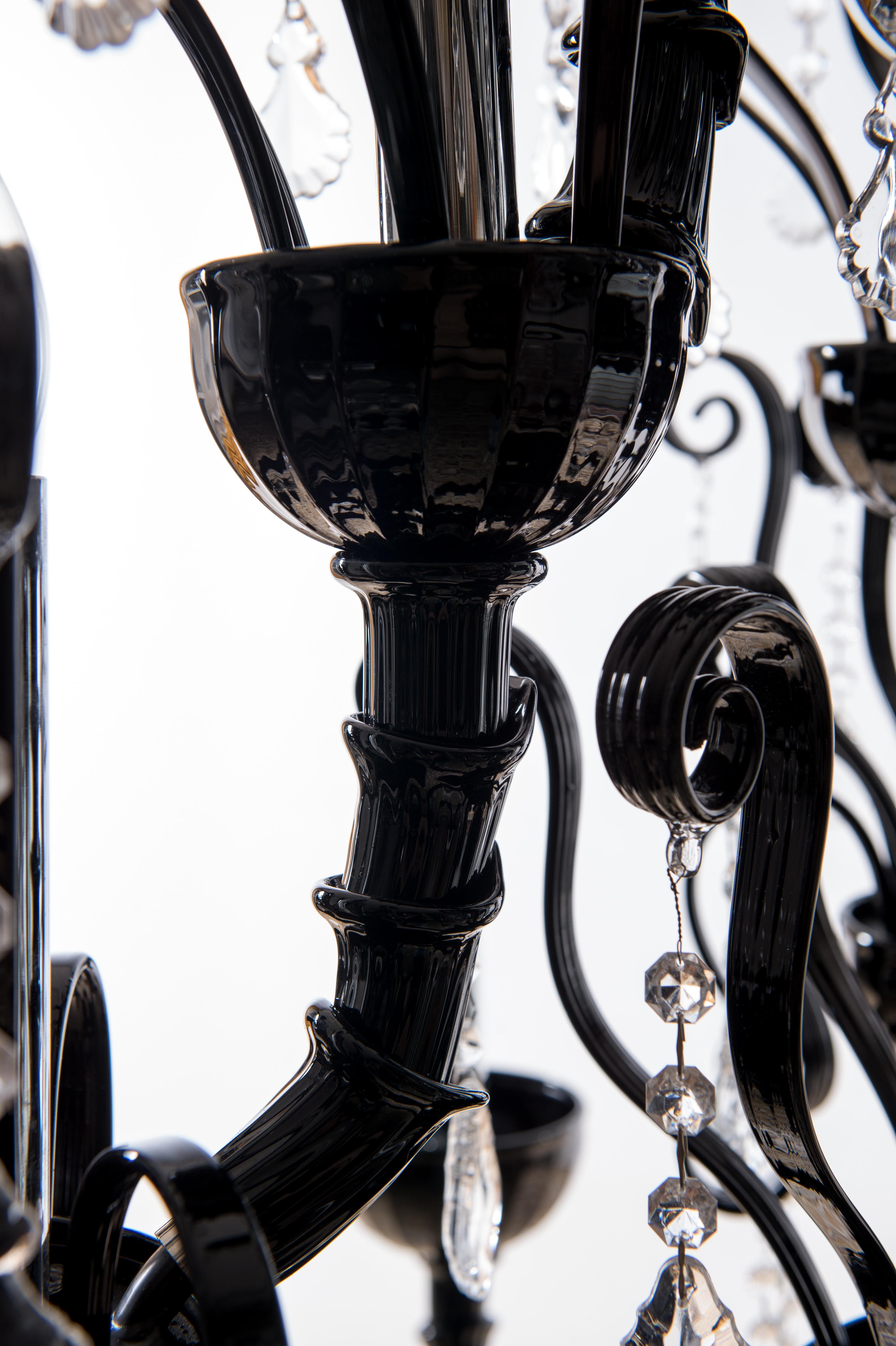Black Dark Three Pillar Chandelier Handcrafted Murano Glass Contemporary Italy For Sale 8