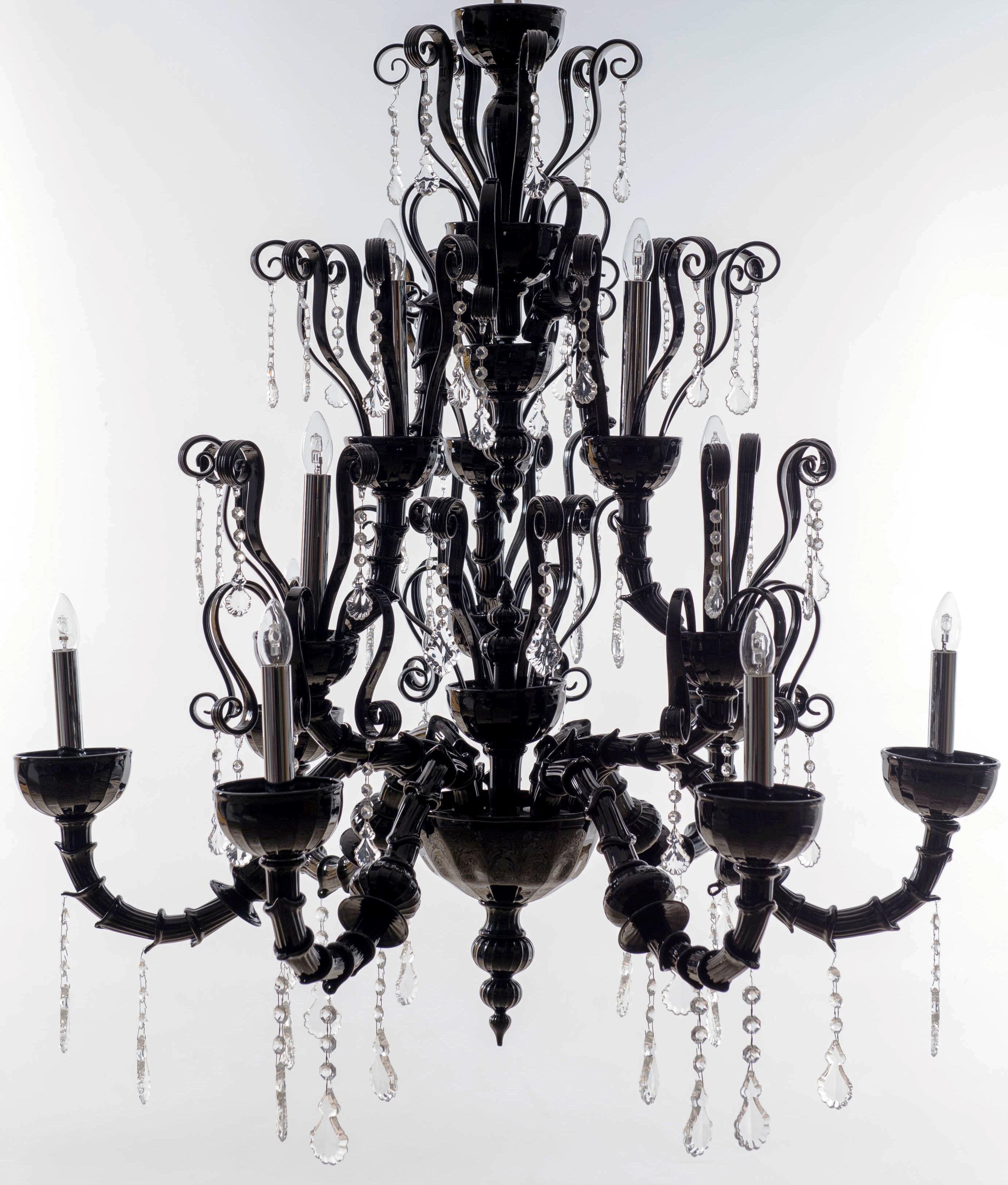 Black dark three pillar chandelier in blown Murano glass contemporary, Italy
This outstanding and massive chandelier stands out for its unique elegance and style. Made of black blown Murano glass, the chandelier takes an elegant conic shape thanks