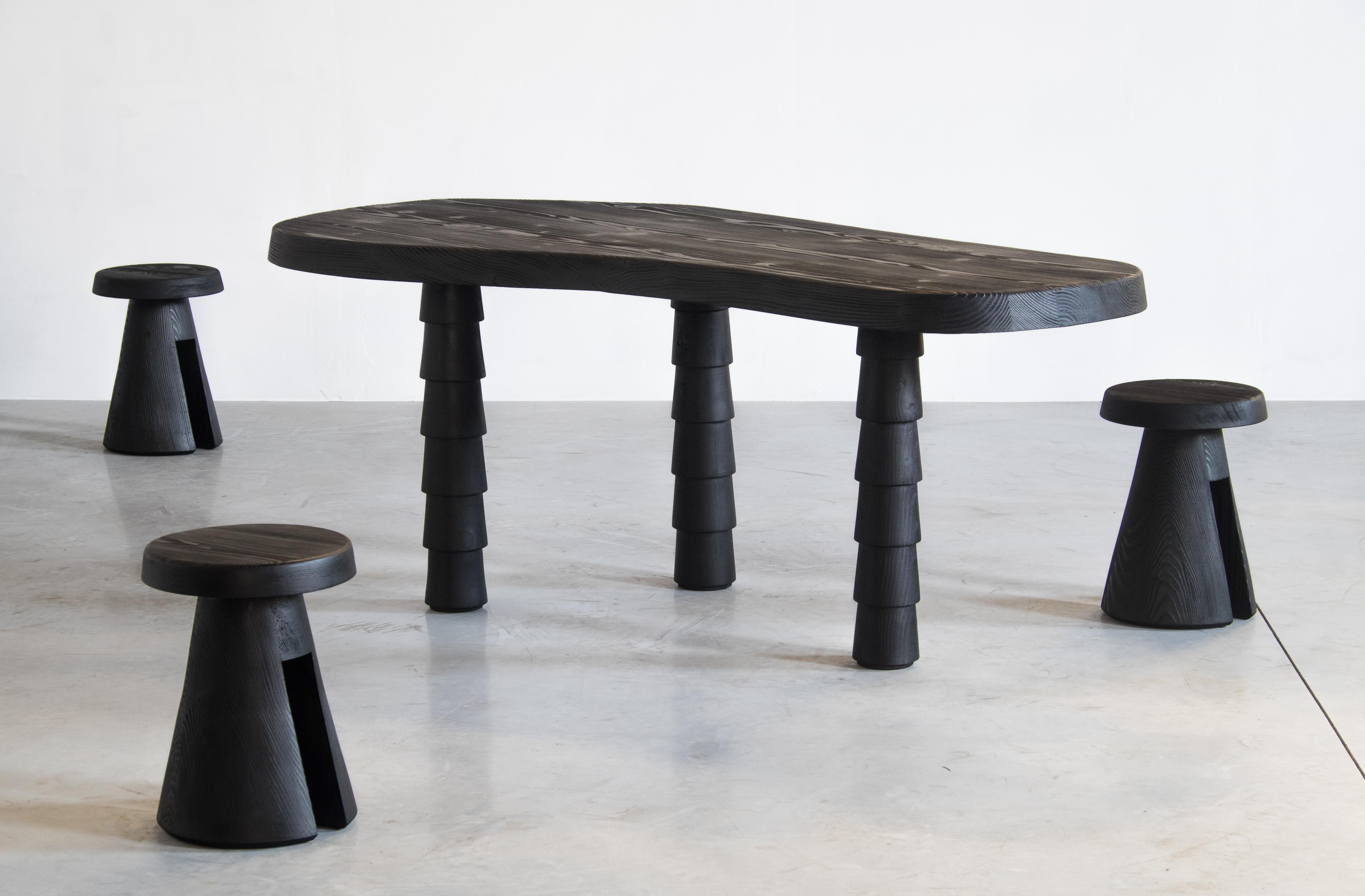 Modern Black Data Table Three Legged in Oregon by Atelier Thomas Serruys For Sale